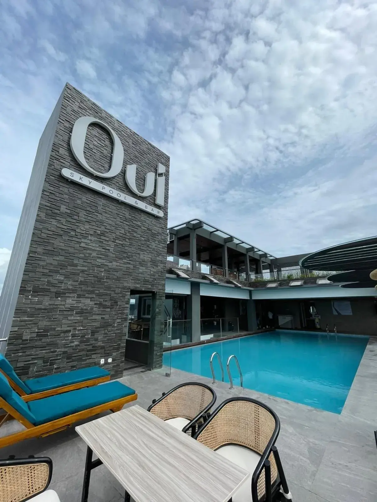 Swimming pool in Golden Palace Hotel Swimming pool in Golden Palace Hotel