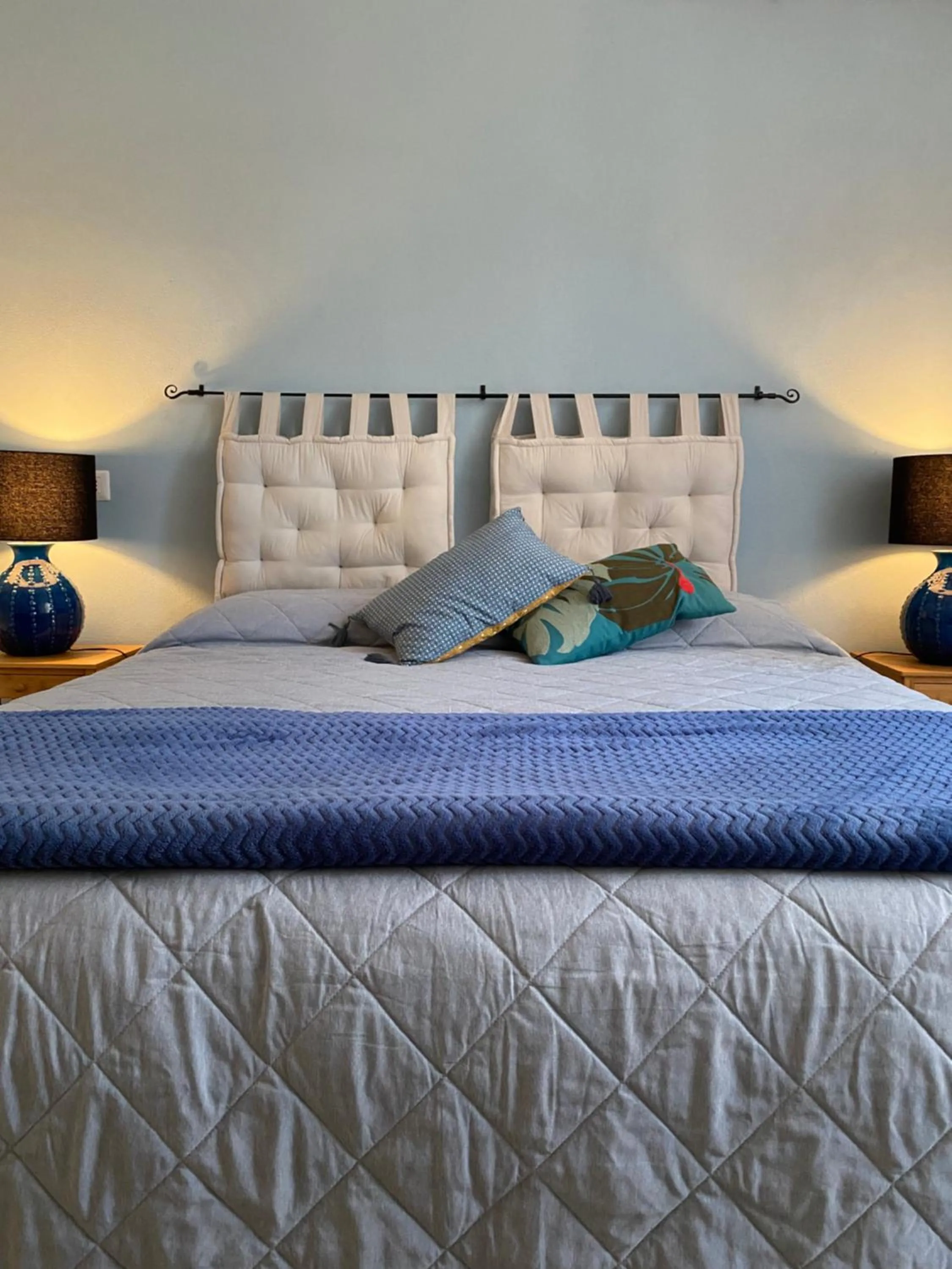 Bed in Iola Rooms - Q9416