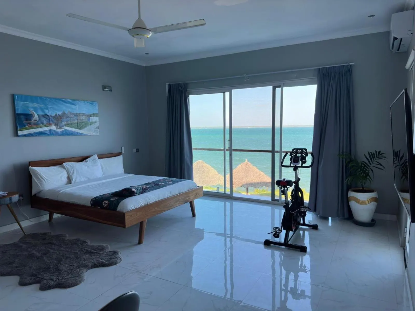 Bed in Calamari Beach Resort