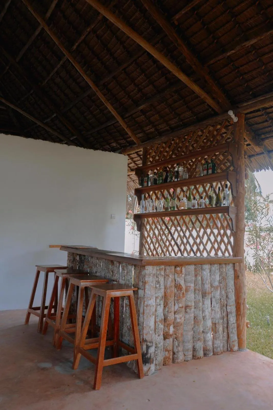 Lounge or bar in Calamari Beach Resort