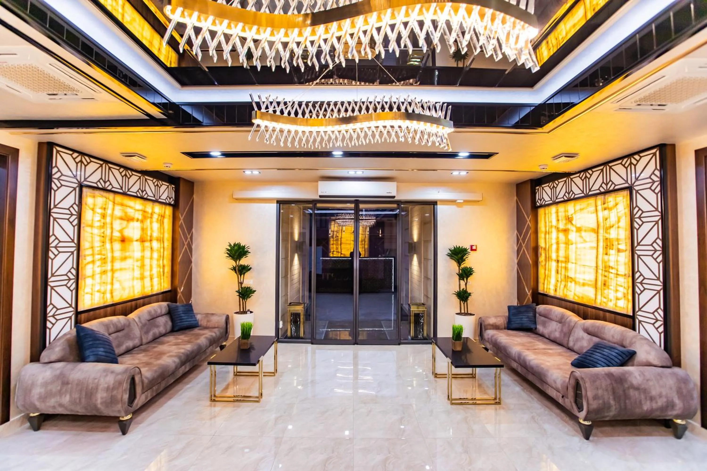 Lobby or reception in Art Deluxe Hotel