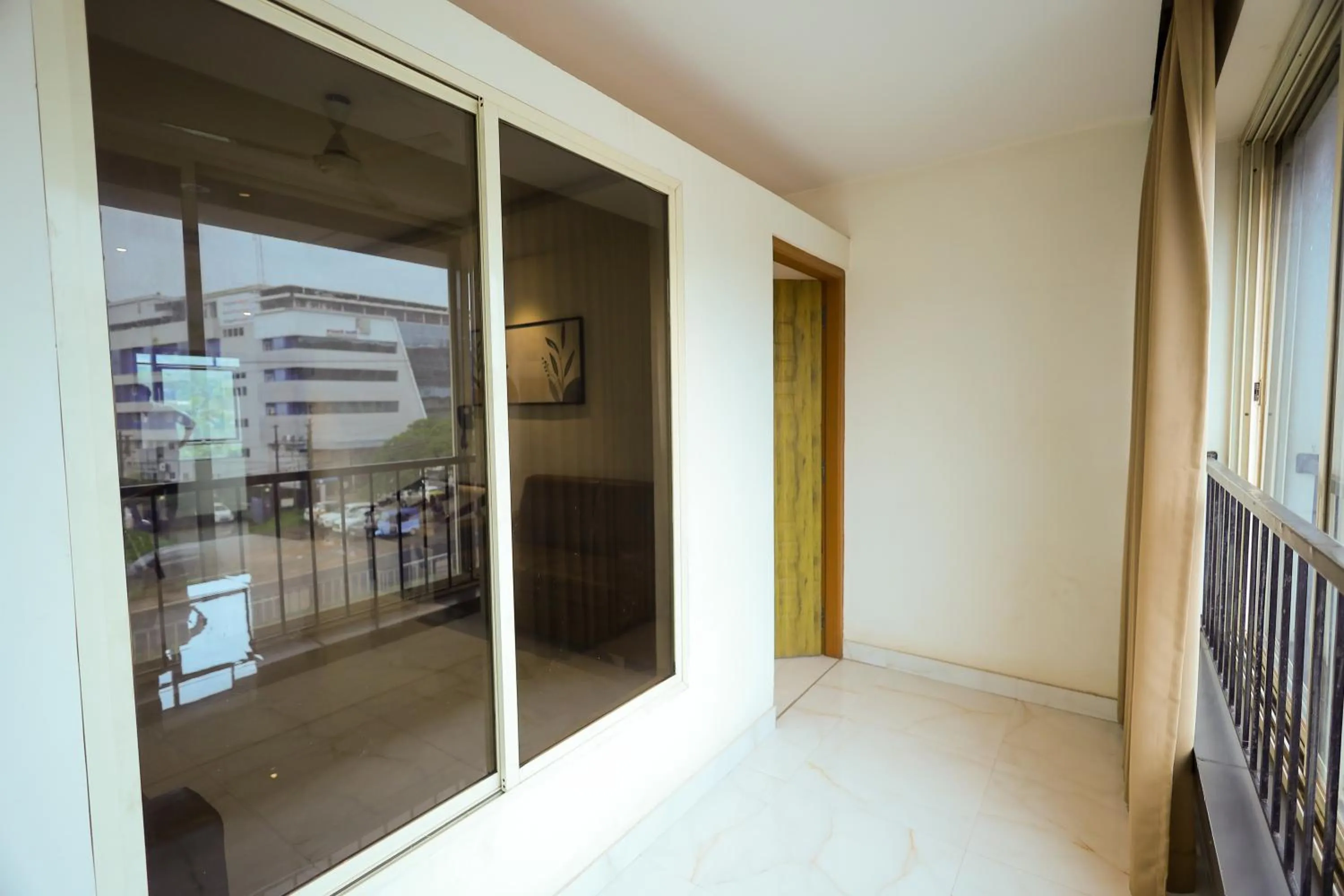 Balcony/Terrace in Adyar Plaza Inn by RAK Rooms, Mangaluru