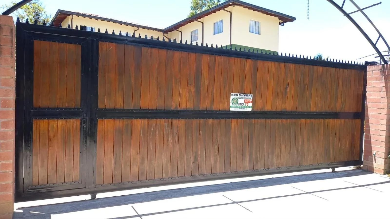 Facade/entrance in Finca Hotel Zona Franca