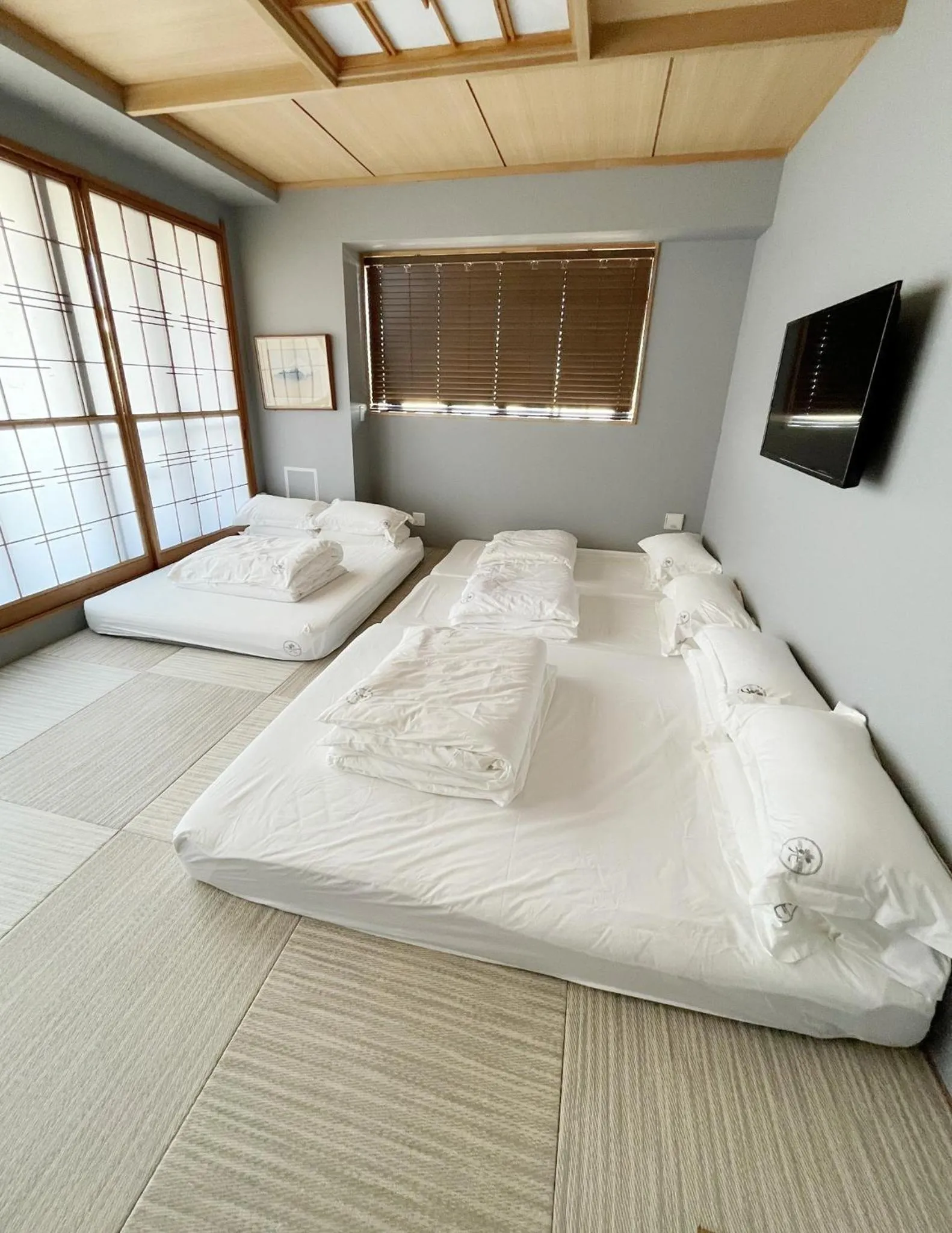 Bed in Light Hotel - Vacation STAY 17340v