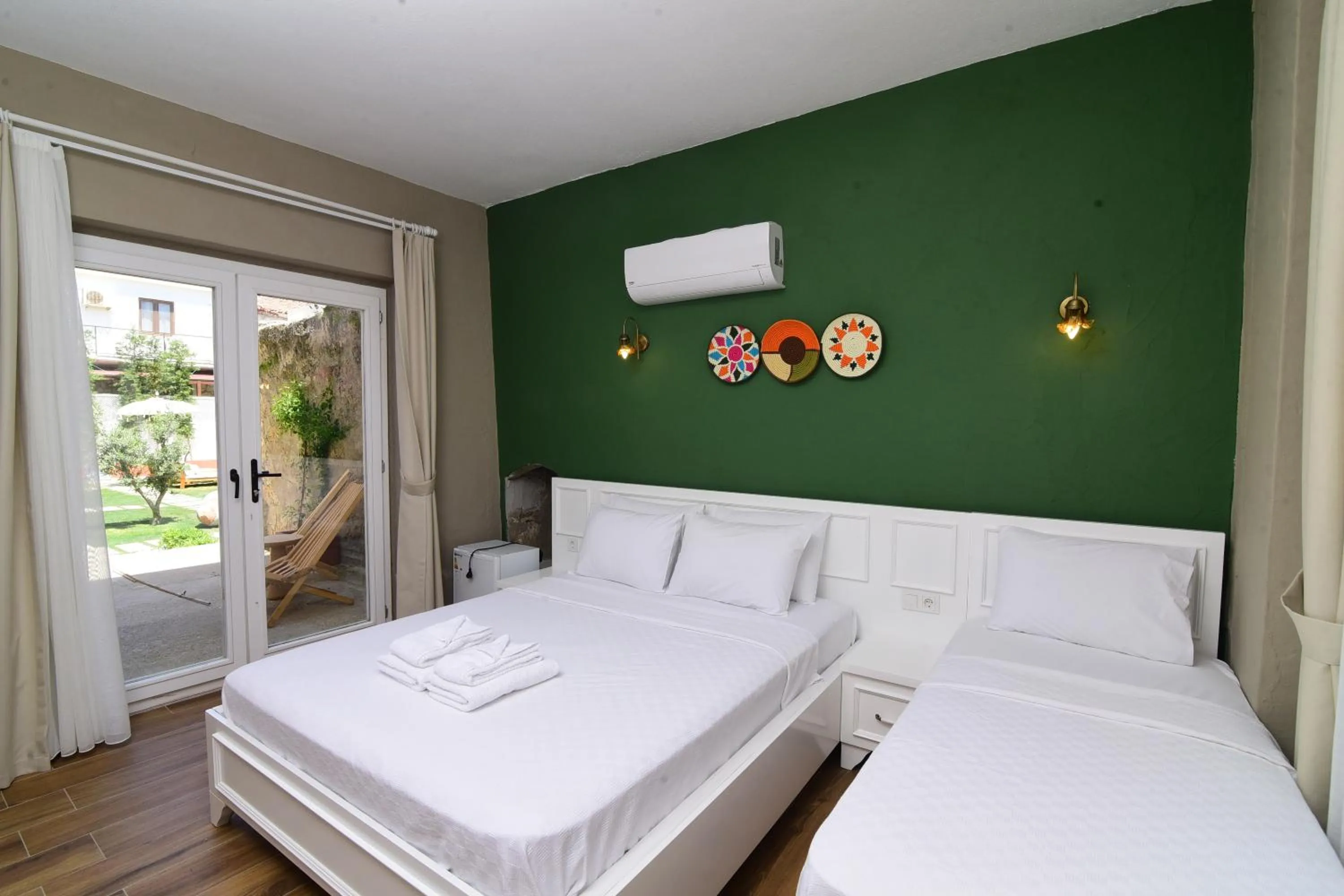 Photo of the whole room, Bed in Jardin d'Azur Alaçatı