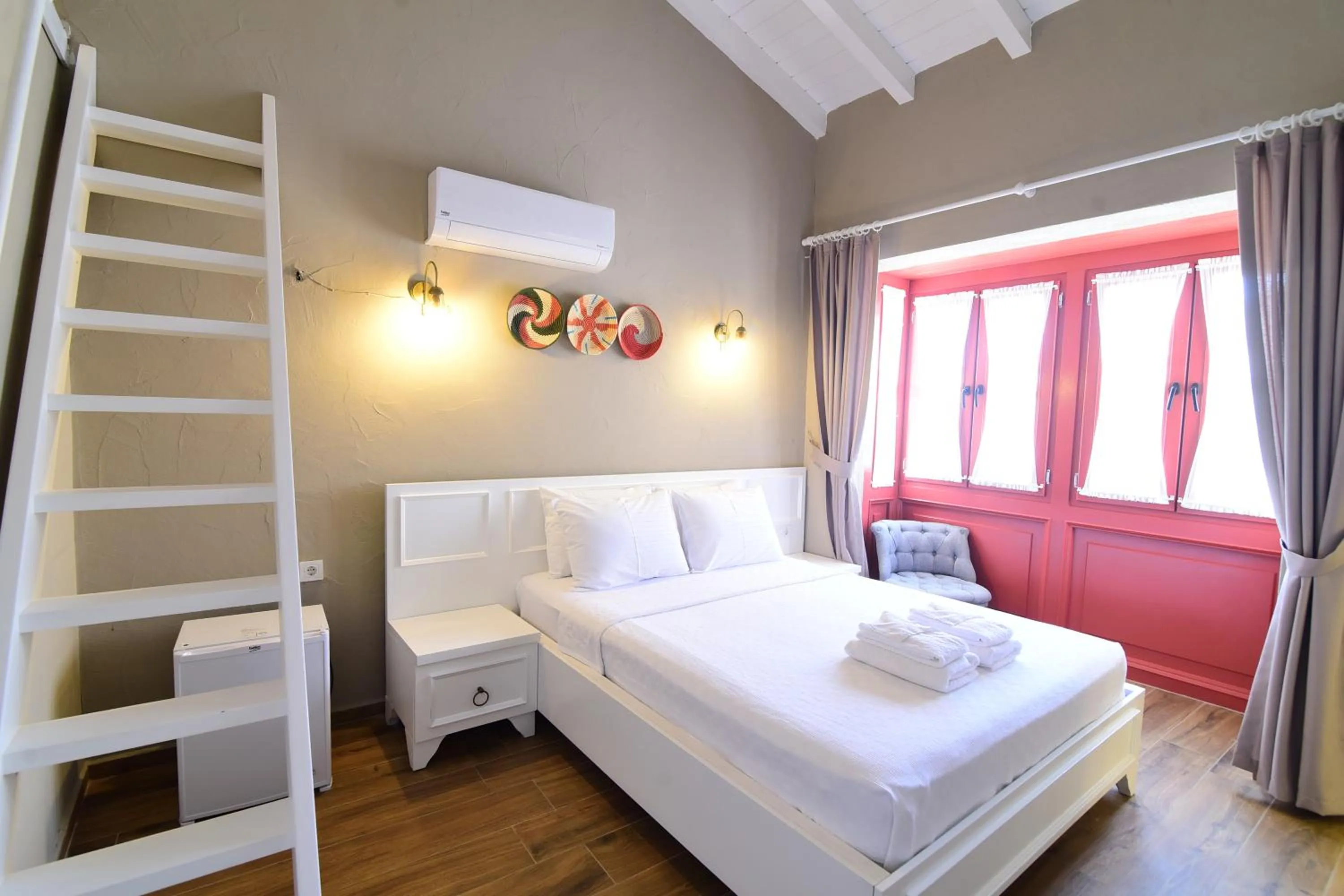 Photo of the whole room, Bed in Jardin d'Azur Alaçatı