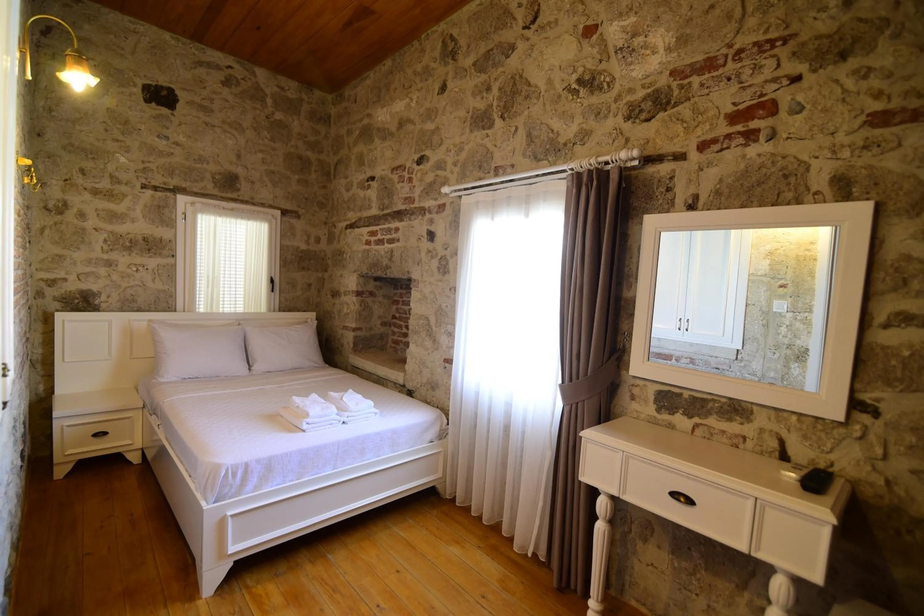 Photo of the whole room, Bed in Jardin d'Azur Alaçatı