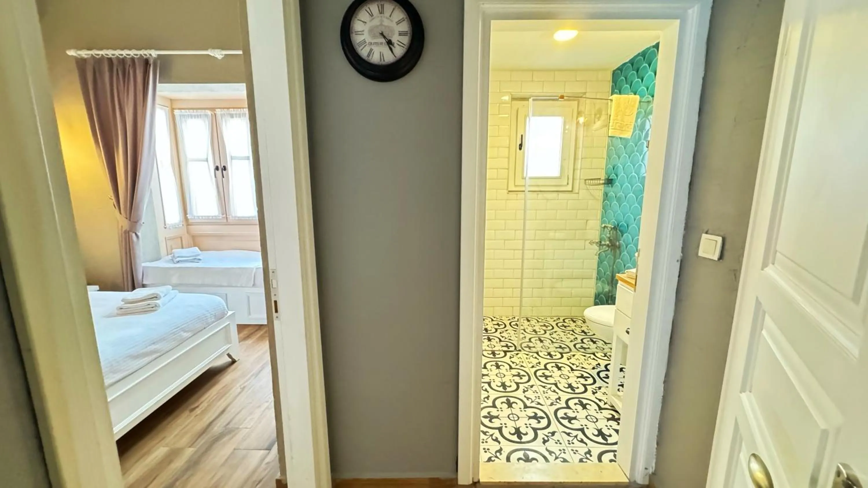 Photo of the whole room, Bed in Jardin d'Azur Alaçatı