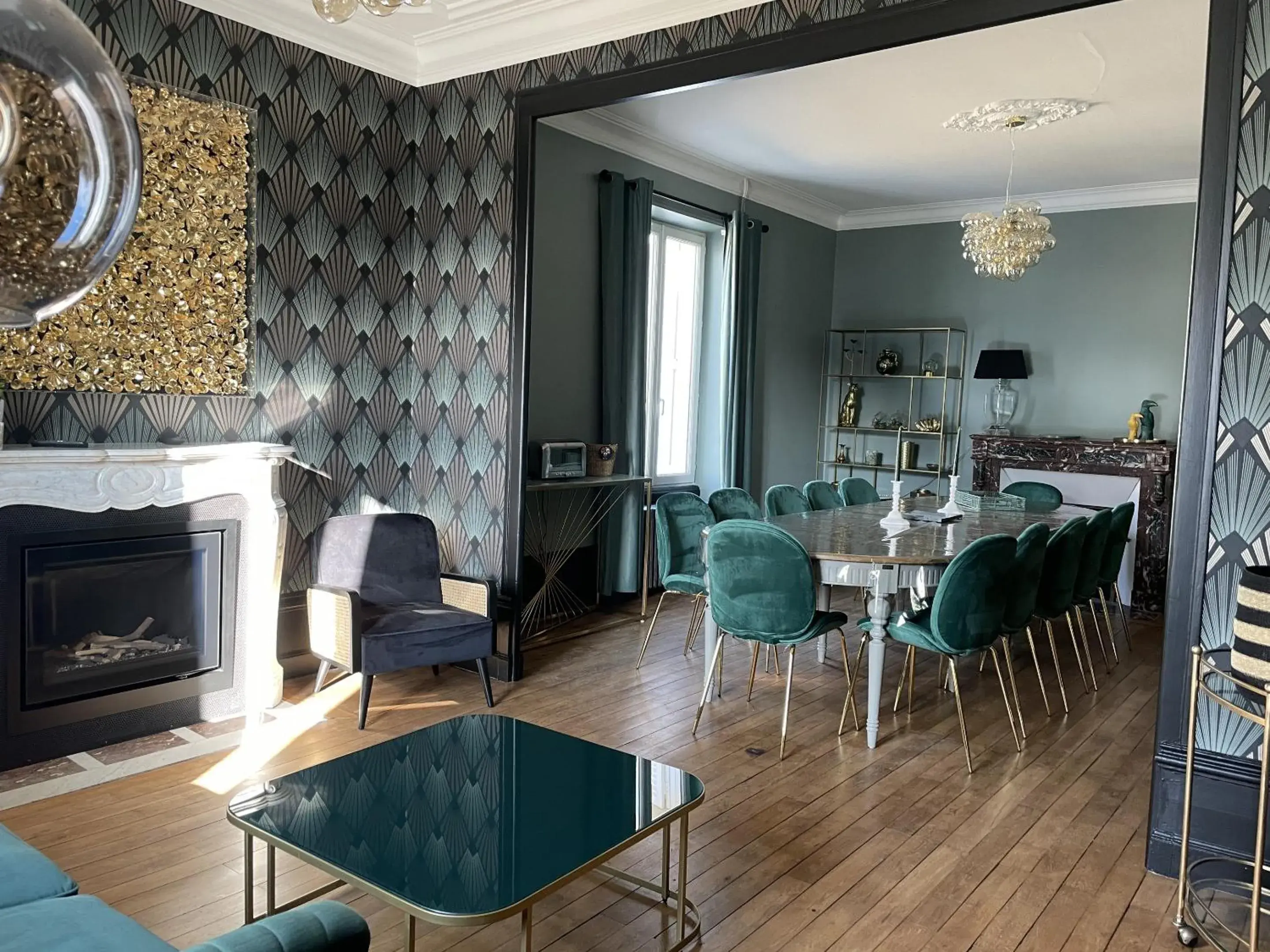 Dining area in la maison de Martha Dining area in la maison de Martha