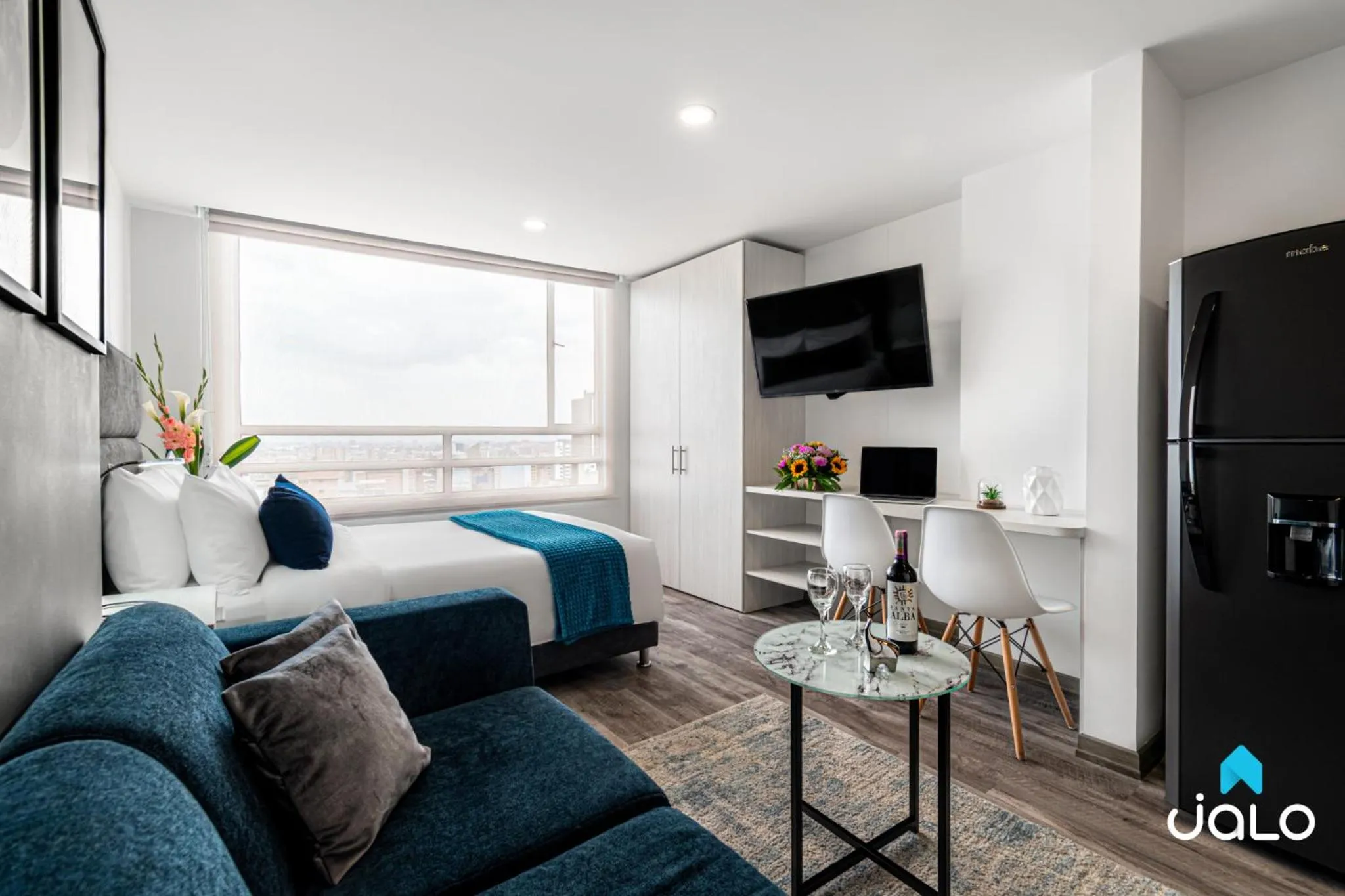 TV and multimedia in Torre Acqua Lofts - Downtown Bogota By Jalo