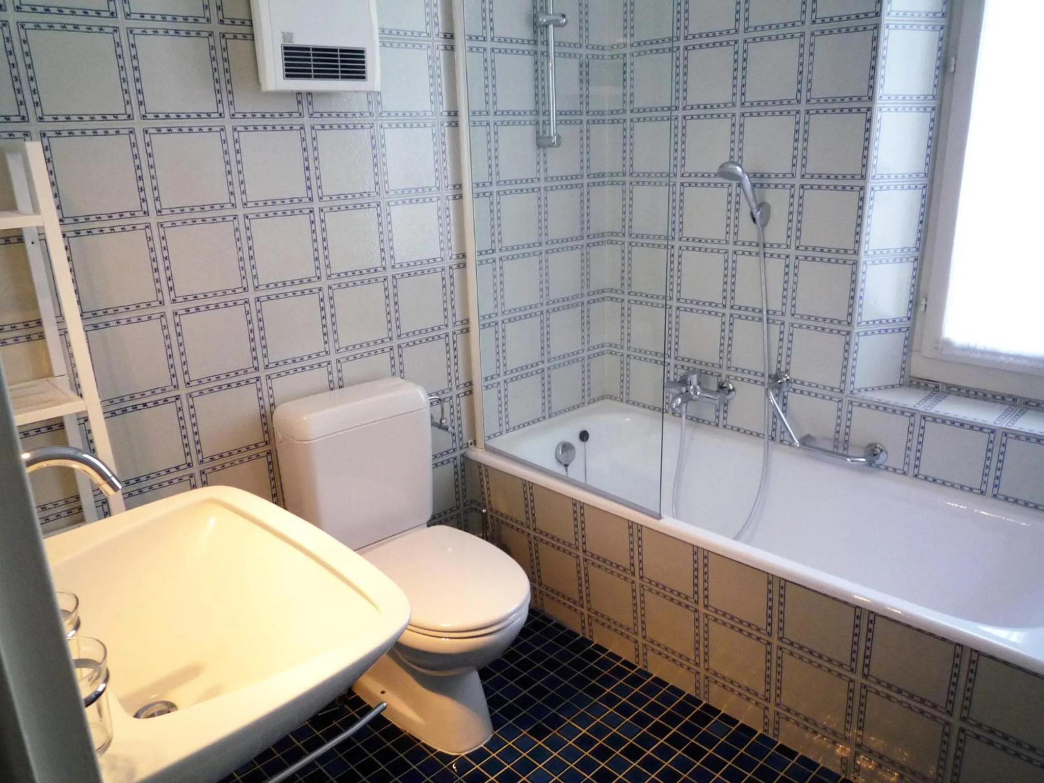 Shower in B&B villa sempreverde