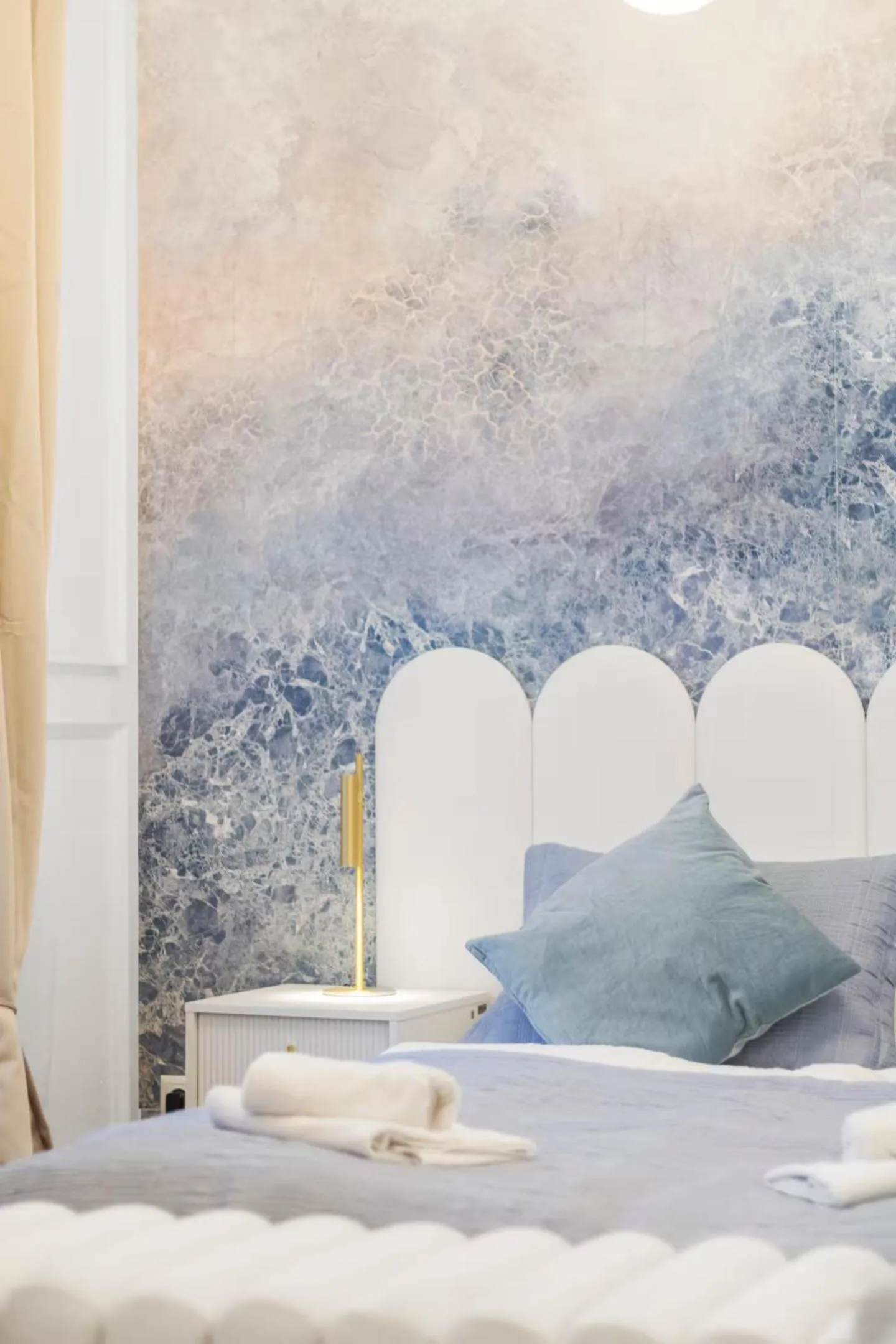 Bed in Art Hotel Vienna