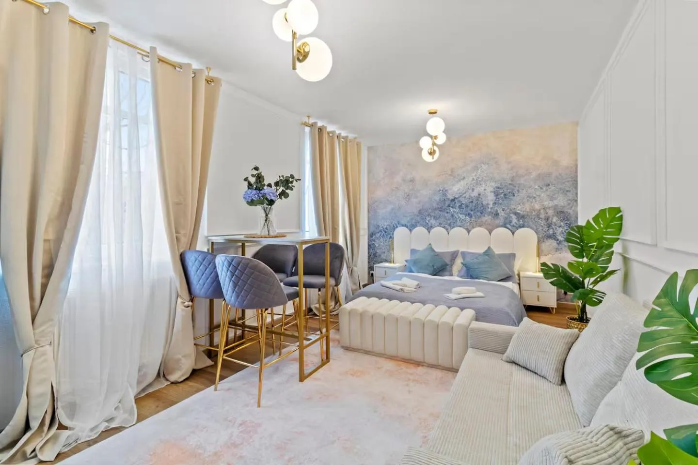 Bed in Art Hotel Vienna