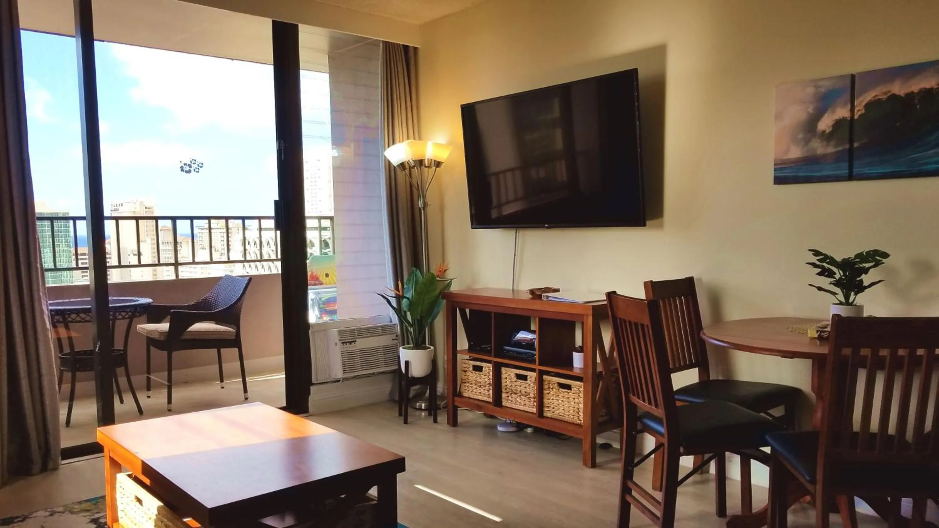 Waikiki Kuhio 1-bedrm Apt, Ocean view, Free Parking & Wifi