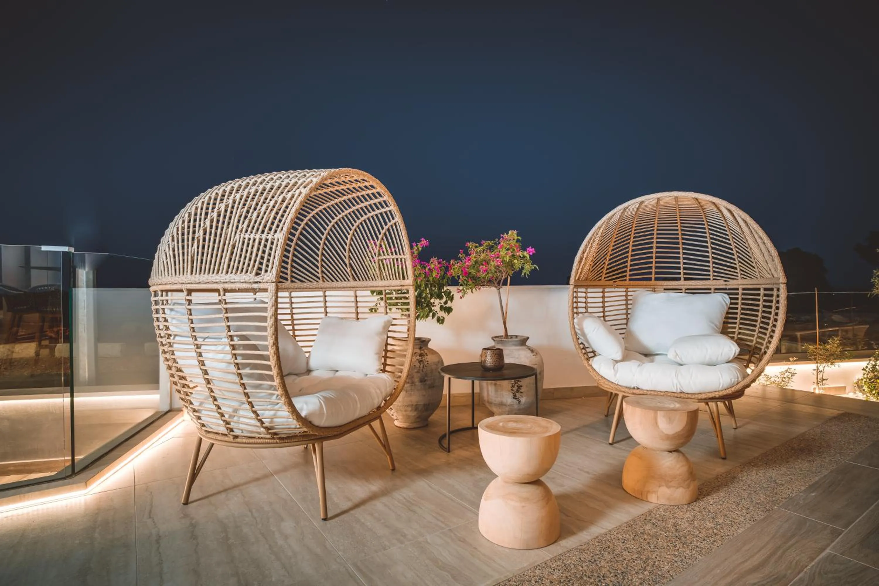 Restaurant/places to eat in Periyiali Konnos Villas Beach Resort