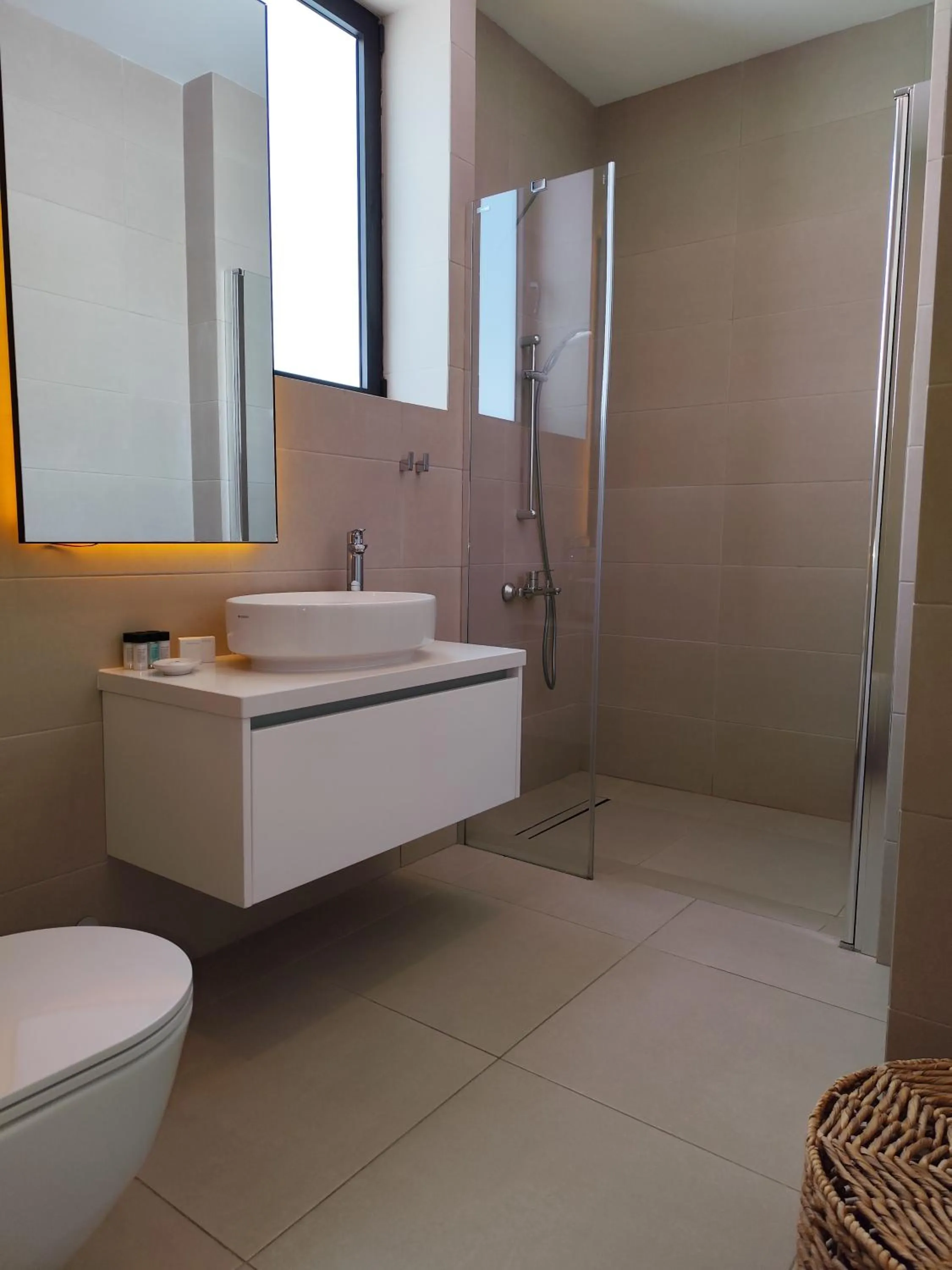 Bathroom in Periyiali Konnos Villas Beach Resort