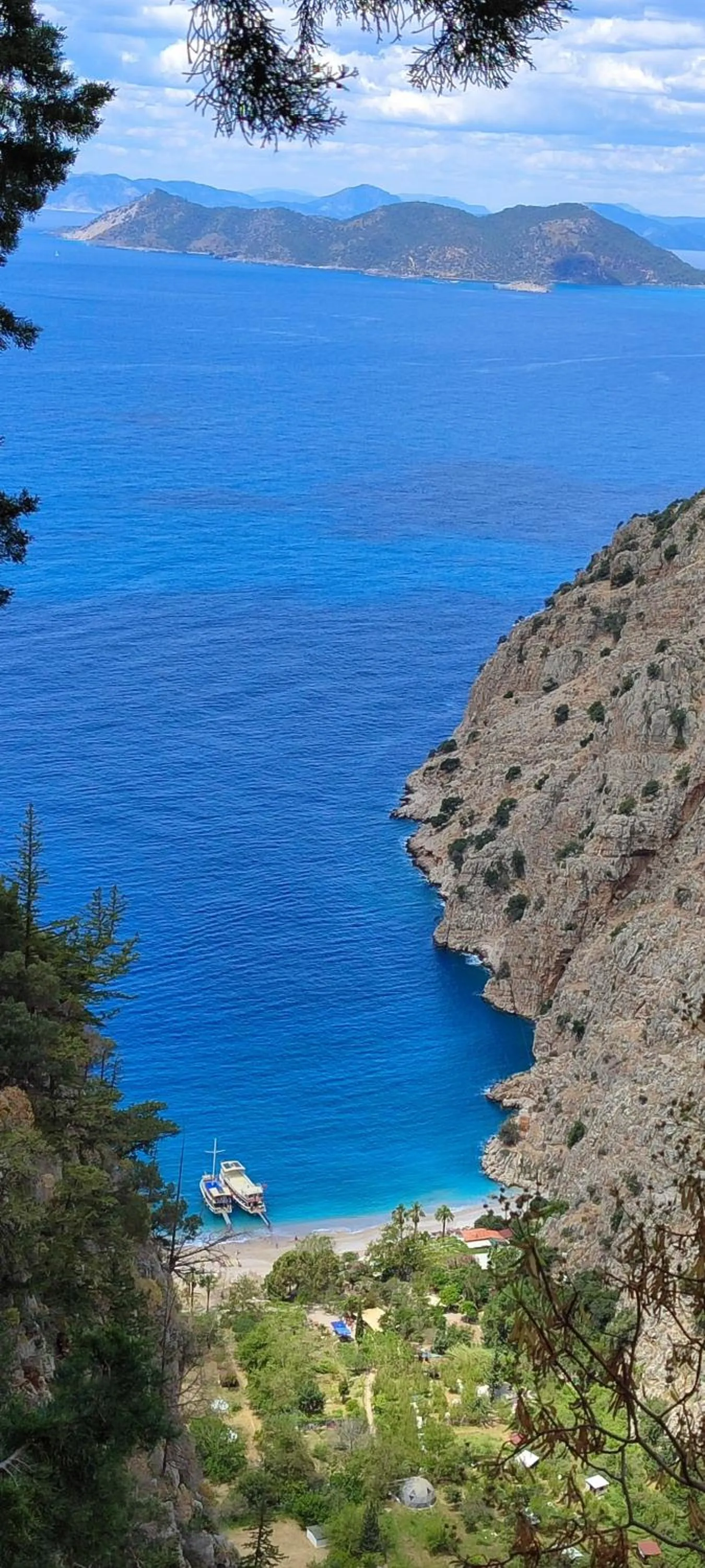 Beach in çileks apart otel