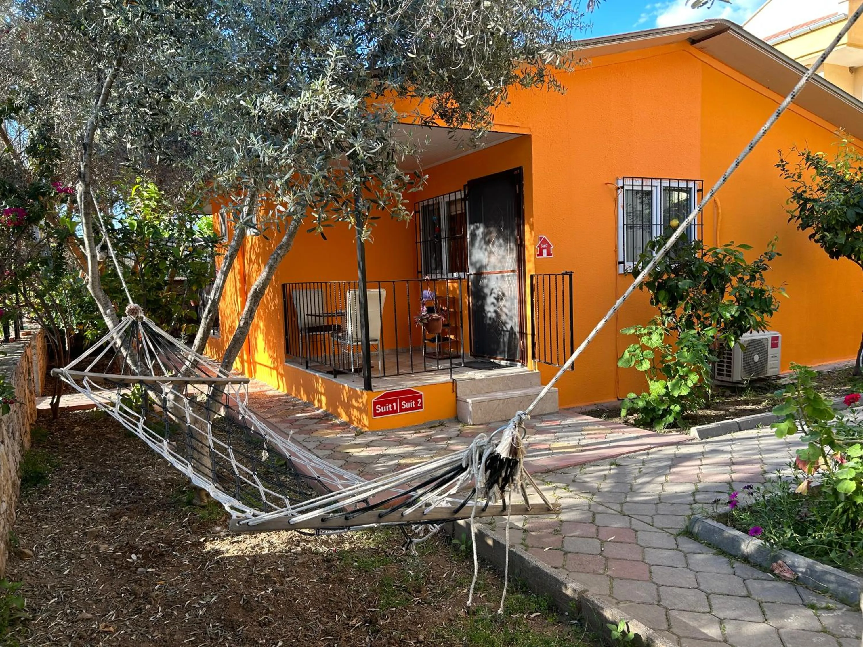 Property building in çileks apart otel