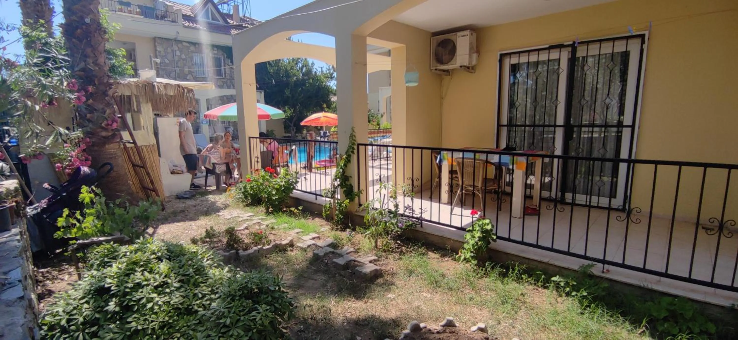 Patio in çileks apart otel