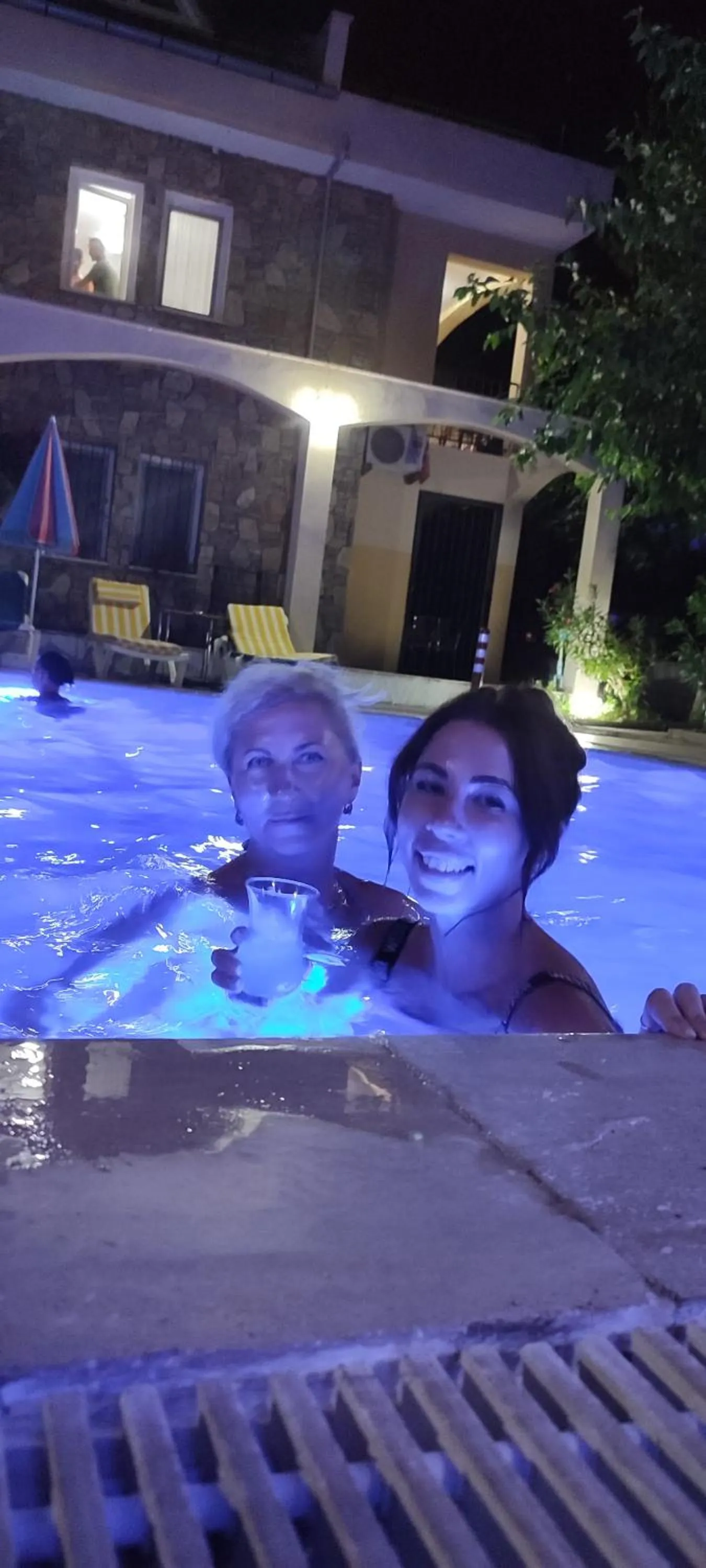 Night in çileks apart otel