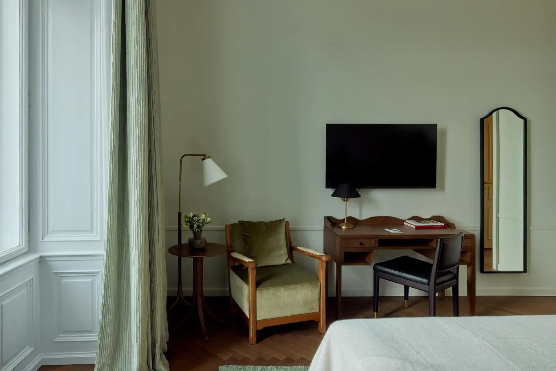 Seating area, Bed in Miiro Palais Rudolf NEW OPENING Seating area, Bed in Miiro Palais Rudolf NEW OPENING