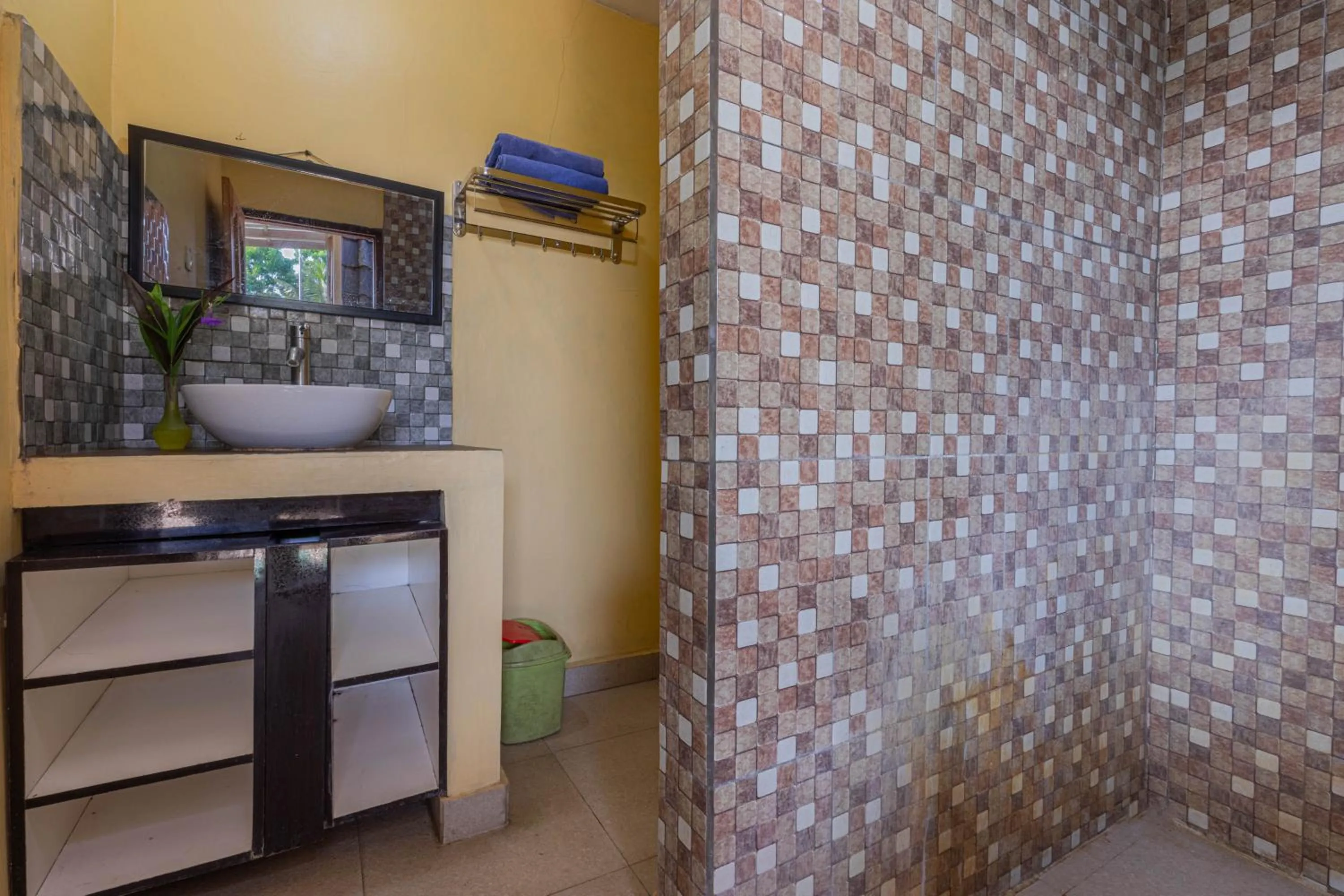 Bathroom in Kubu Selat Villa and Glamping