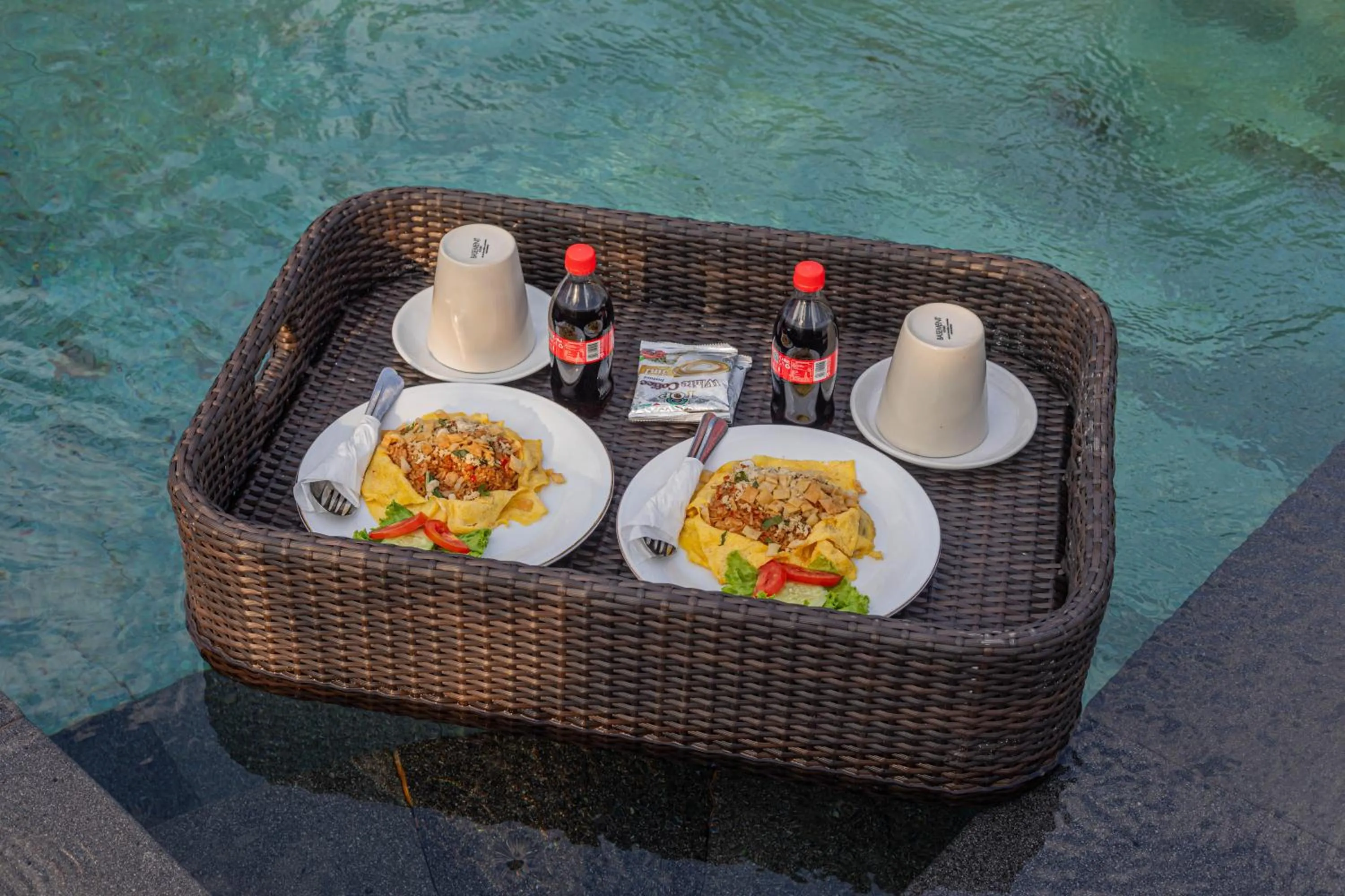 Food and drinks in Kubu Selat Villa and Glamping