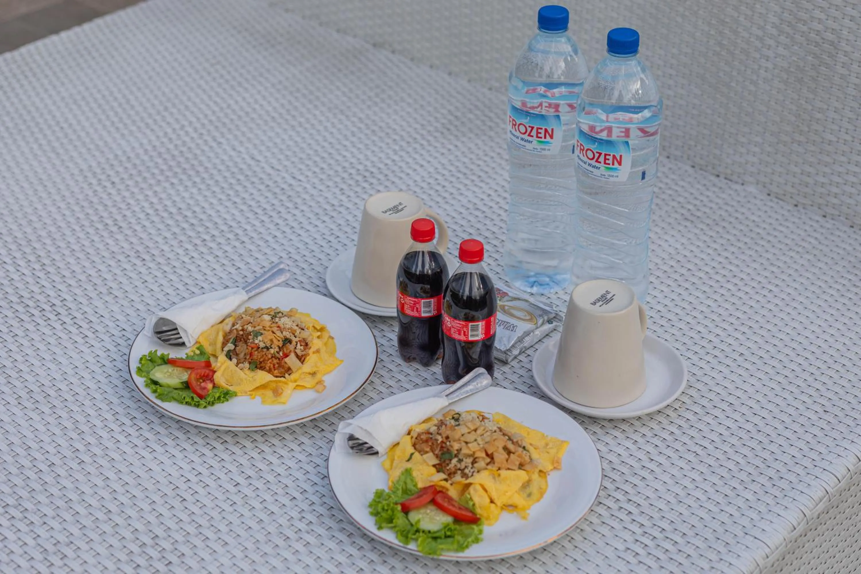 Food and drinks in Kubu Selat Villa and Glamping