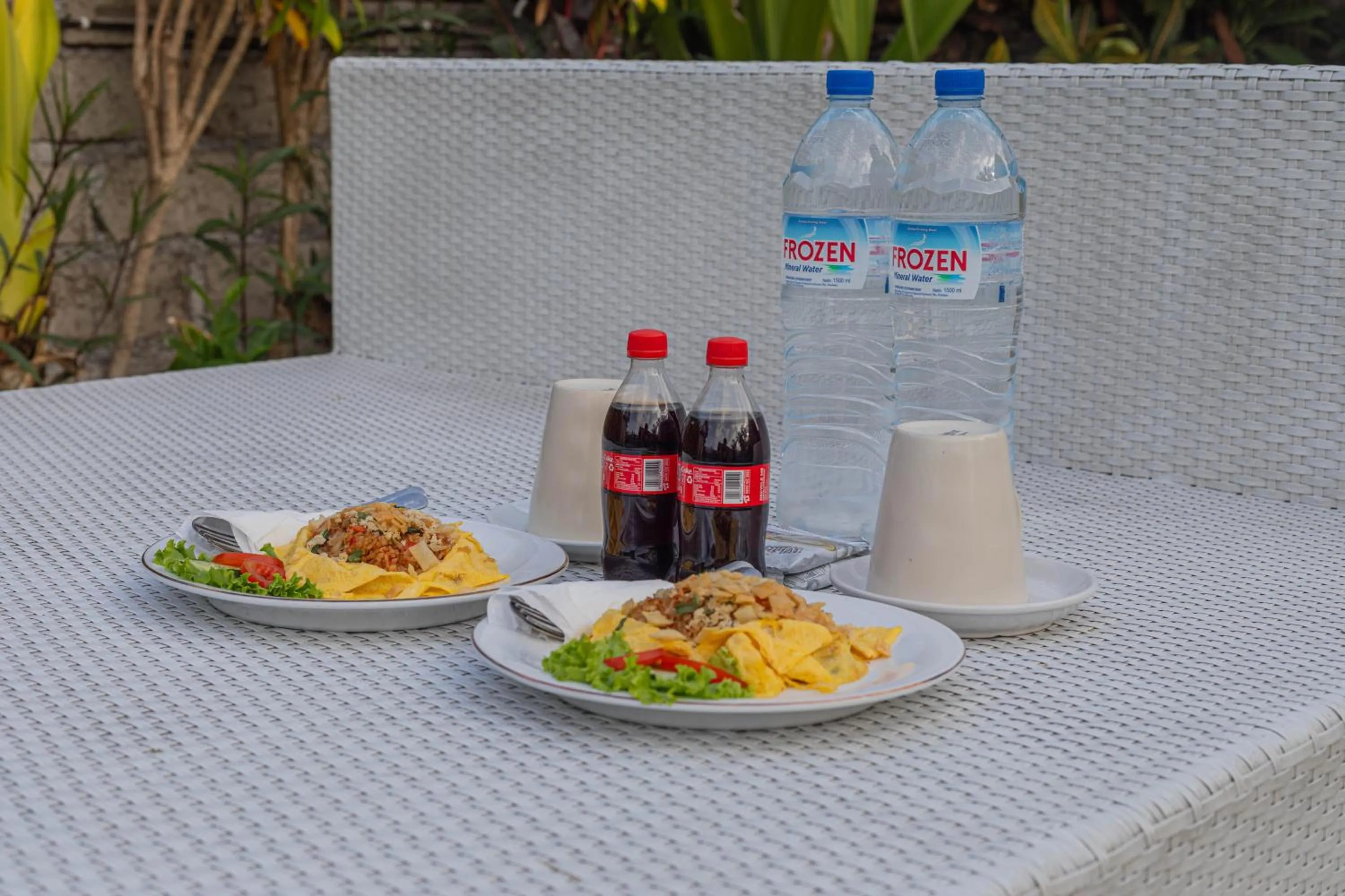 Food and drinks in Kubu Selat Villa and Glamping