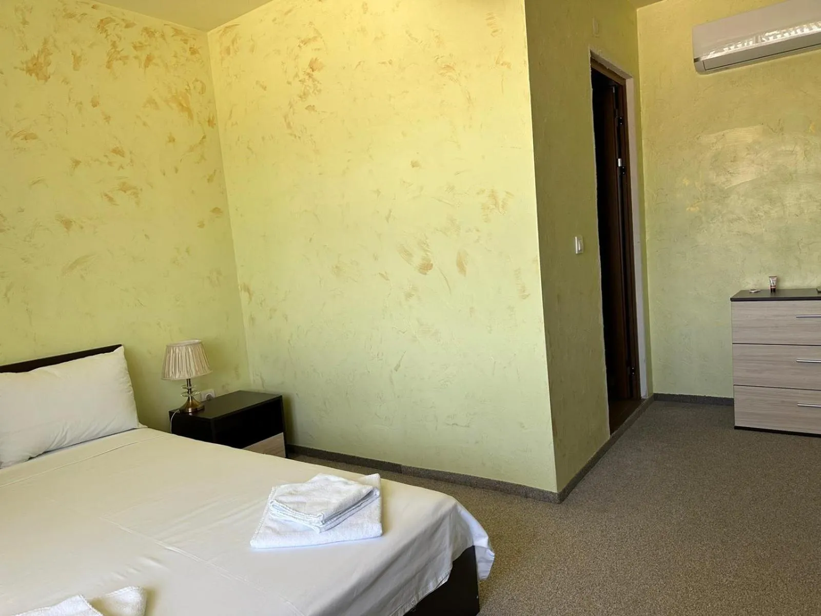 Photo of the whole room, Bed in Complex MONACO HOTEL & CASINO