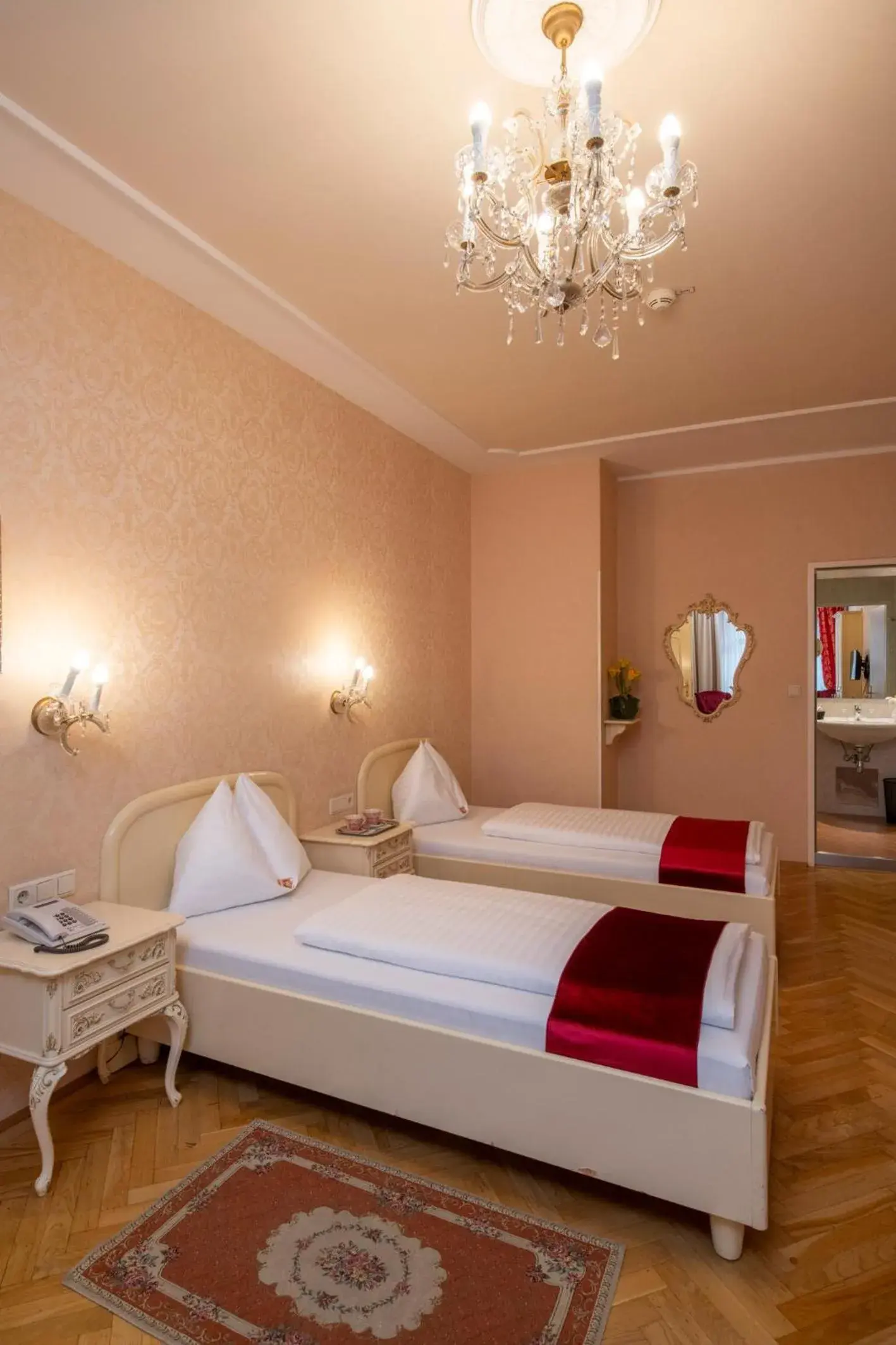 Bed in Pertschy Palais Hotel Bed in Pertschy Palais Hotel