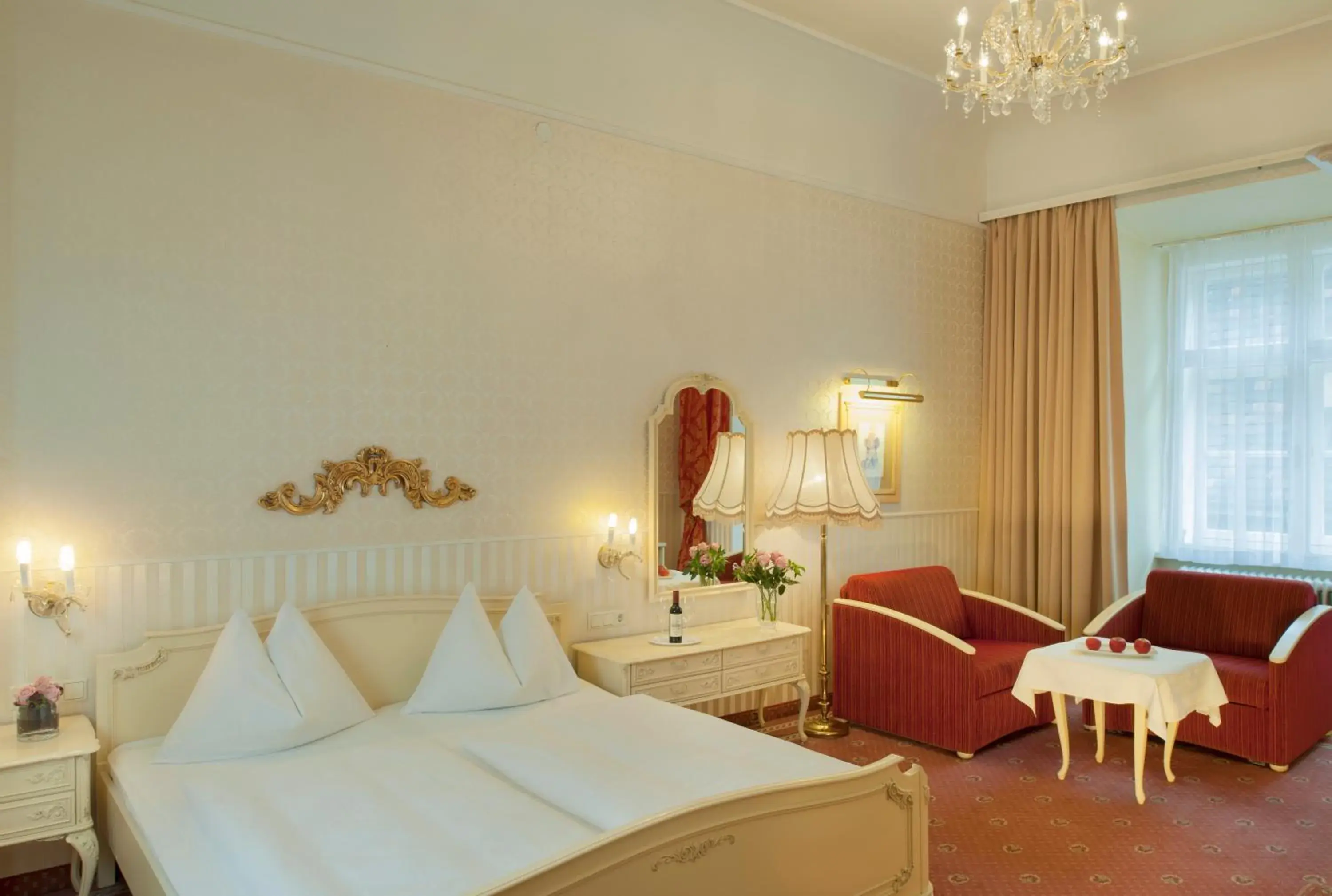 Bedroom, Bed in Pertschy Palais Hotel Bedroom, Bed in Pertschy Palais Hotel