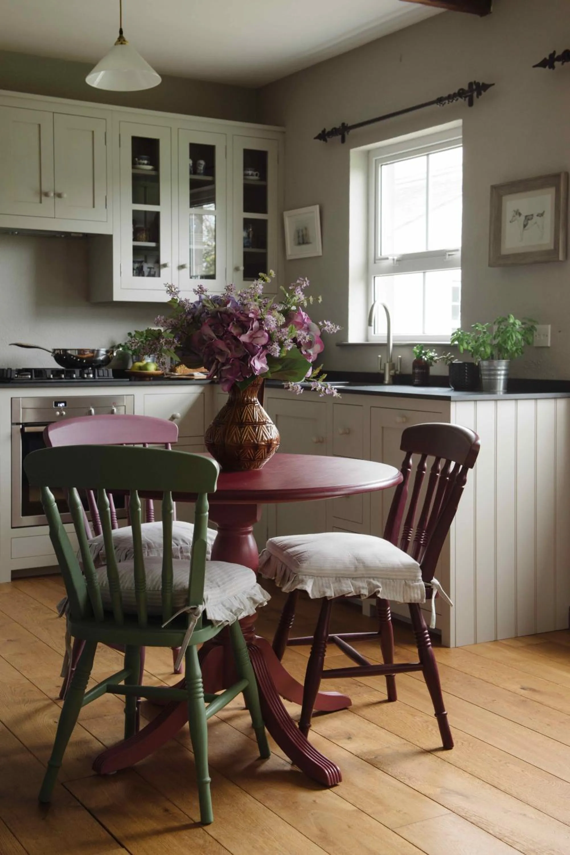Kitchen or kitchenette in Elm Tree Cottage