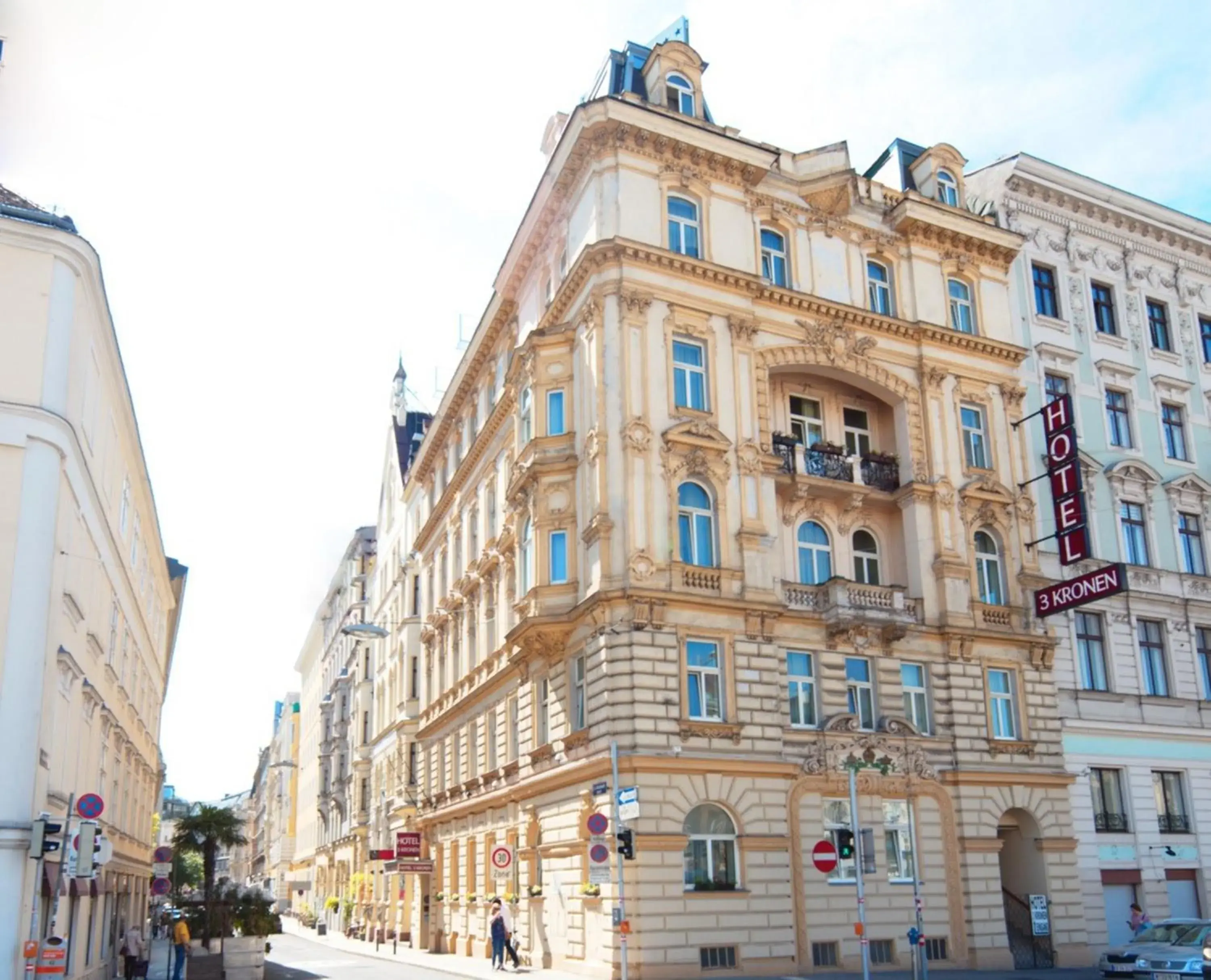 Property building in Drei Kronen Hotel Wien City Property building in Drei Kronen Hotel Wien City