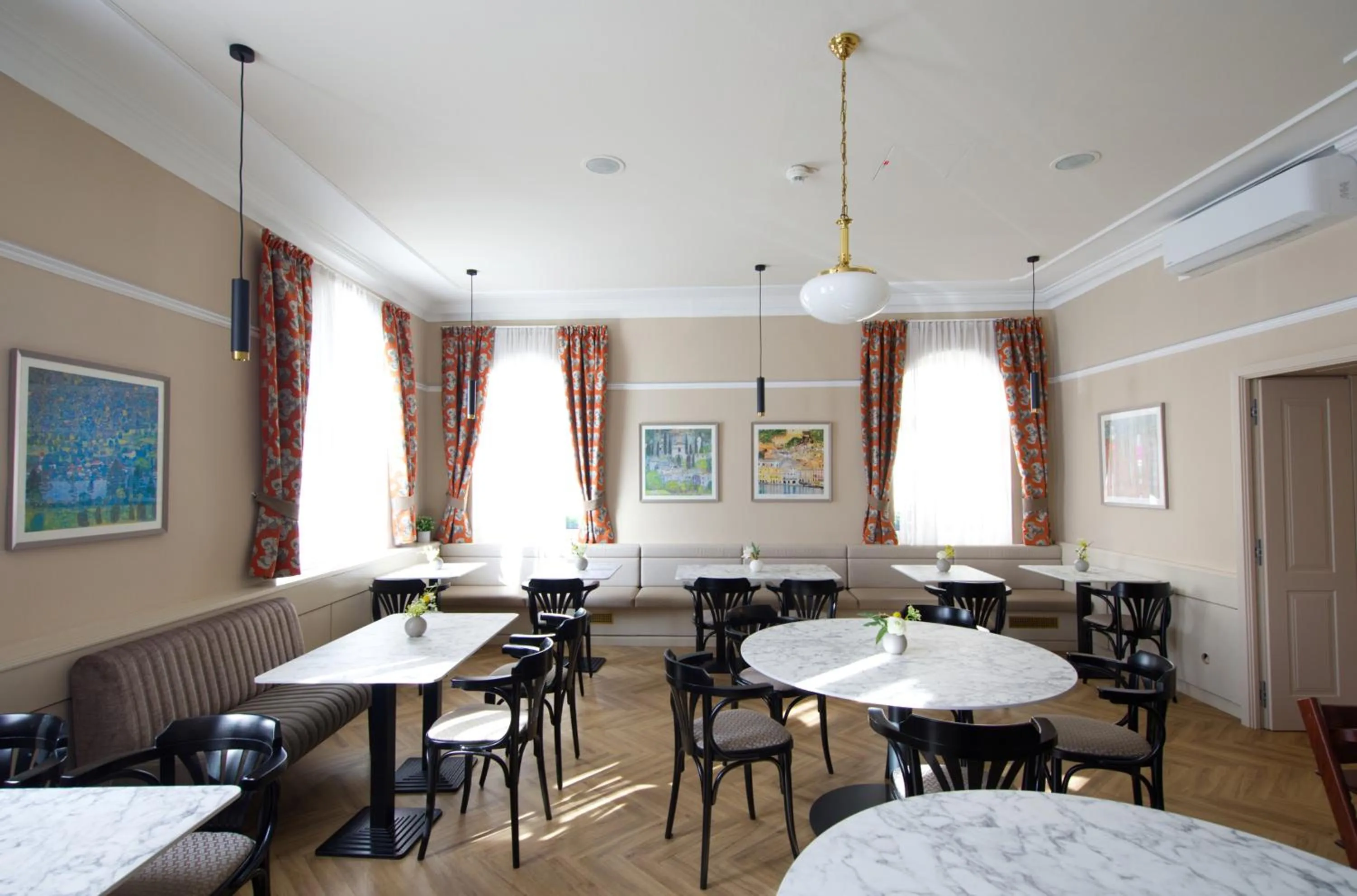 Restaurant/places to eat in Drei Kronen Hotel Wien City