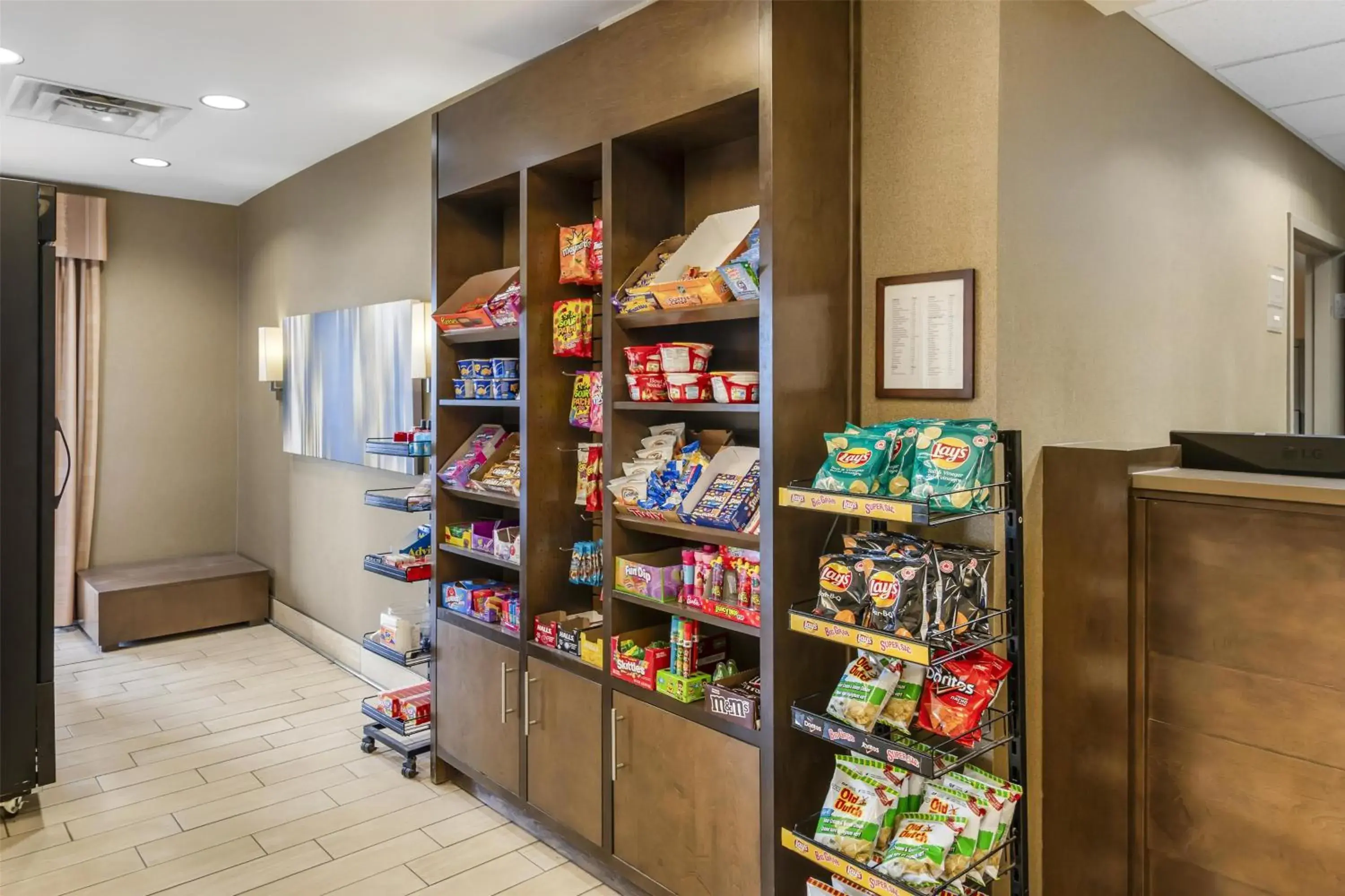 Property building in Best Western Plus Winnipeg West Property building in Best Western Plus Winnipeg West