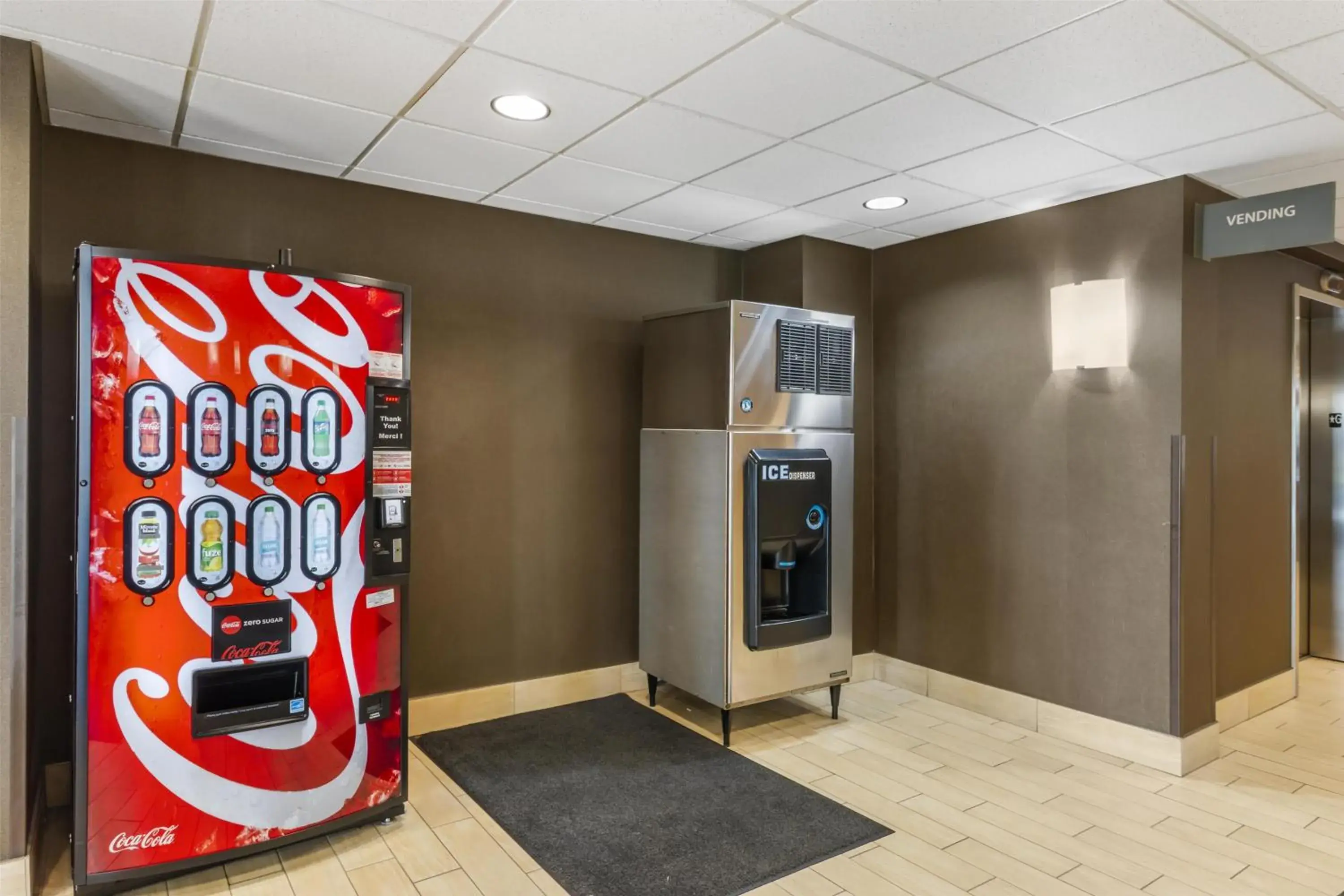 Property building in Best Western Plus Winnipeg West Property building in Best Western Plus Winnipeg West