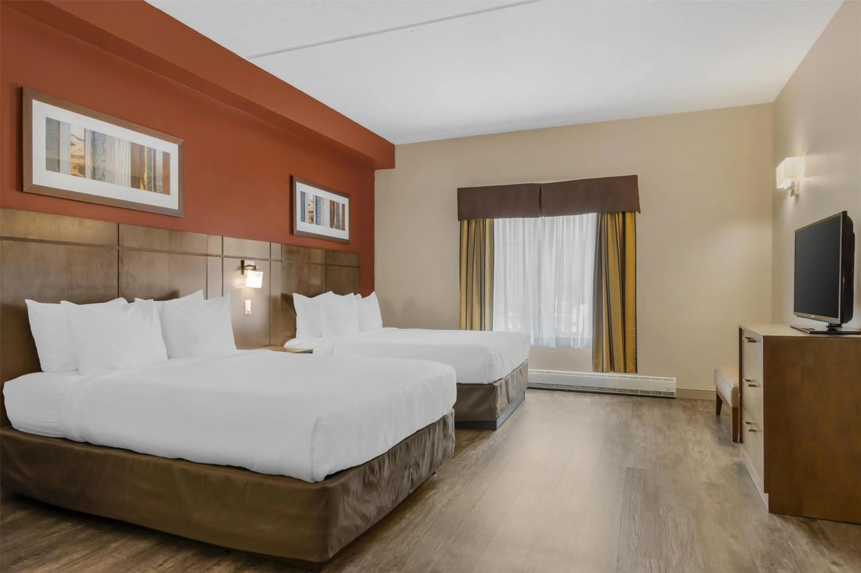 Bedroom, Bed in Best Western Plus Winnipeg West