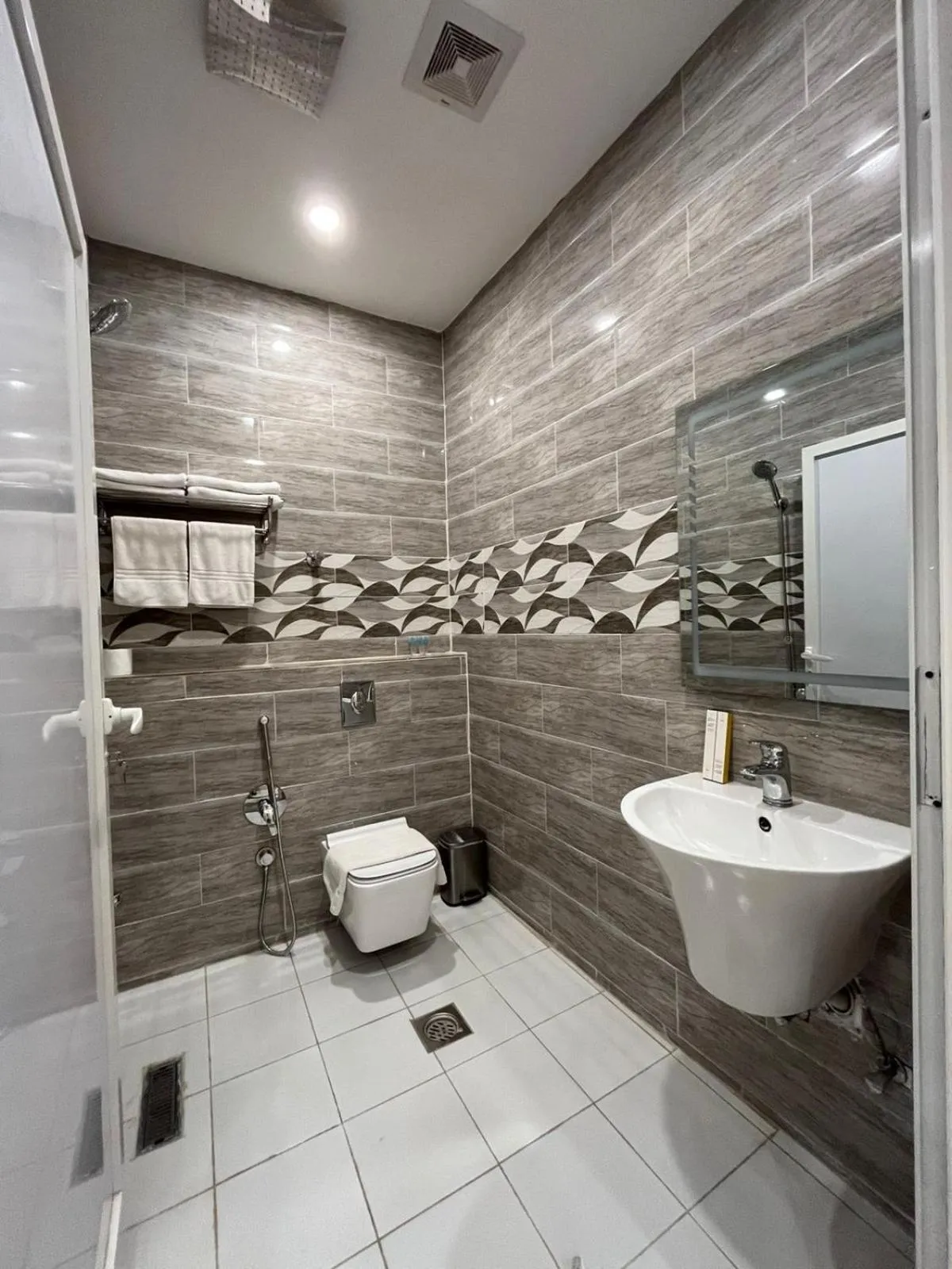 Shower in Olive Tree Hotel