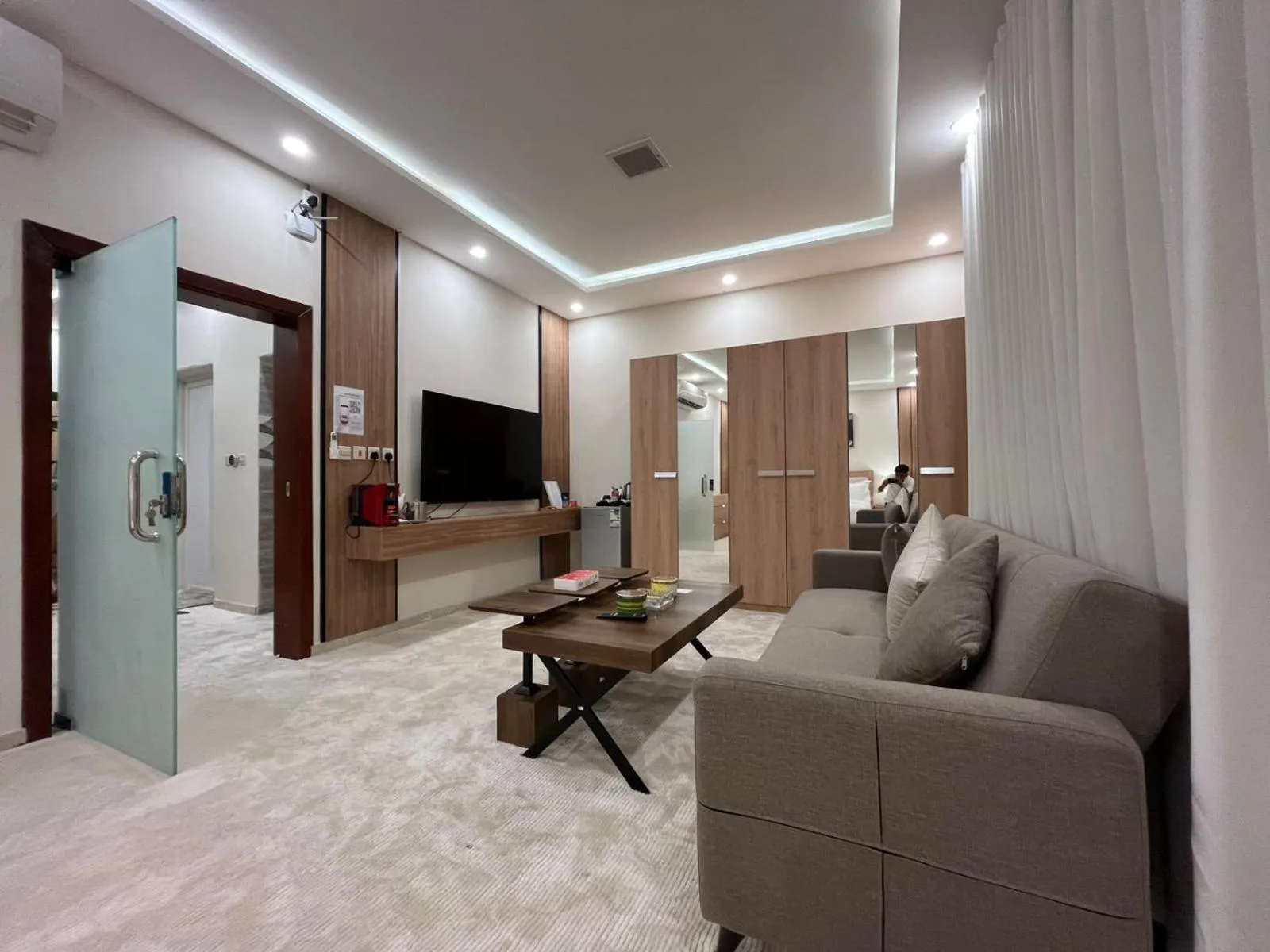 TV and multimedia in Olive Tree Hotel