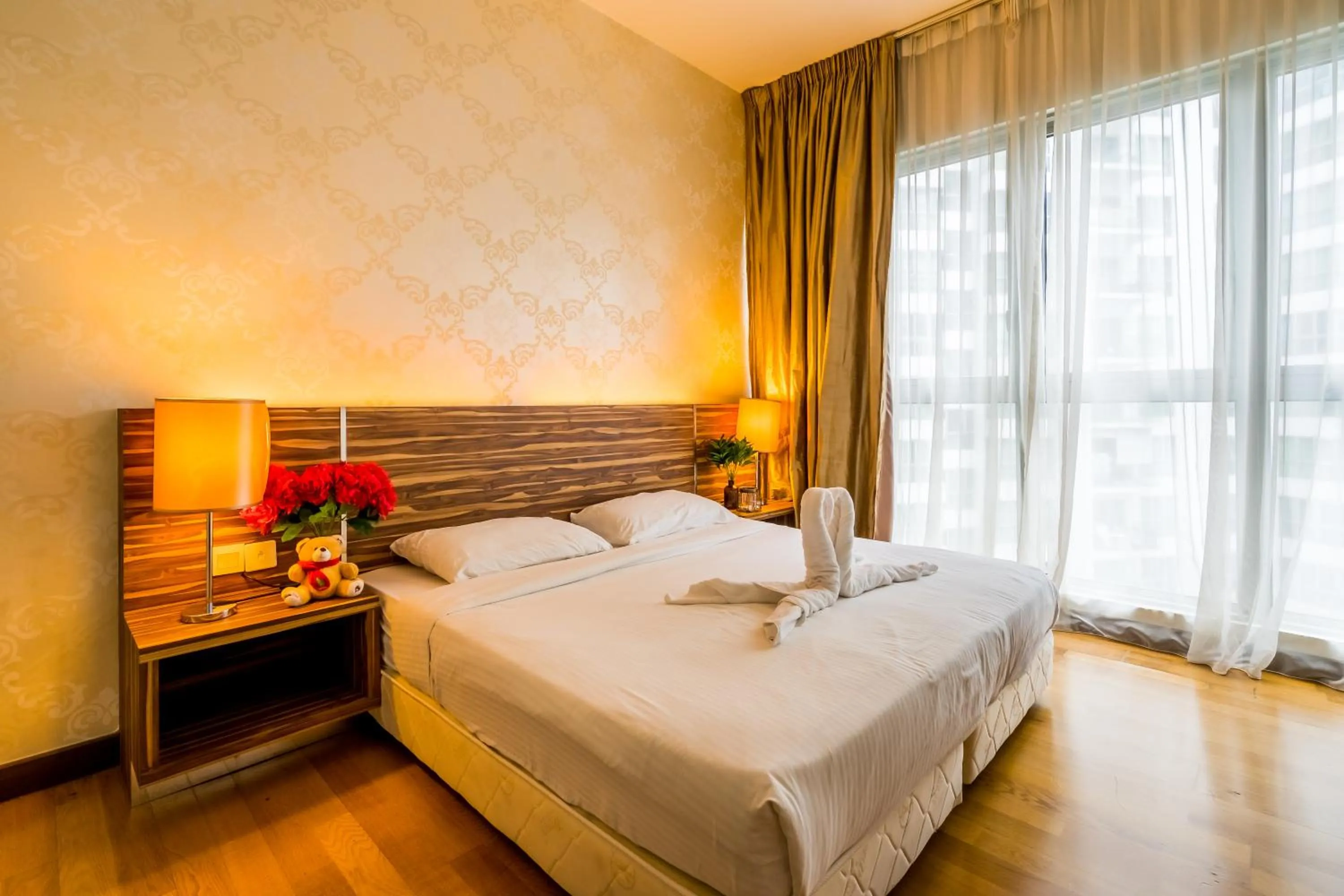 Bed in Wonderful KLCC View at Regalia Suites