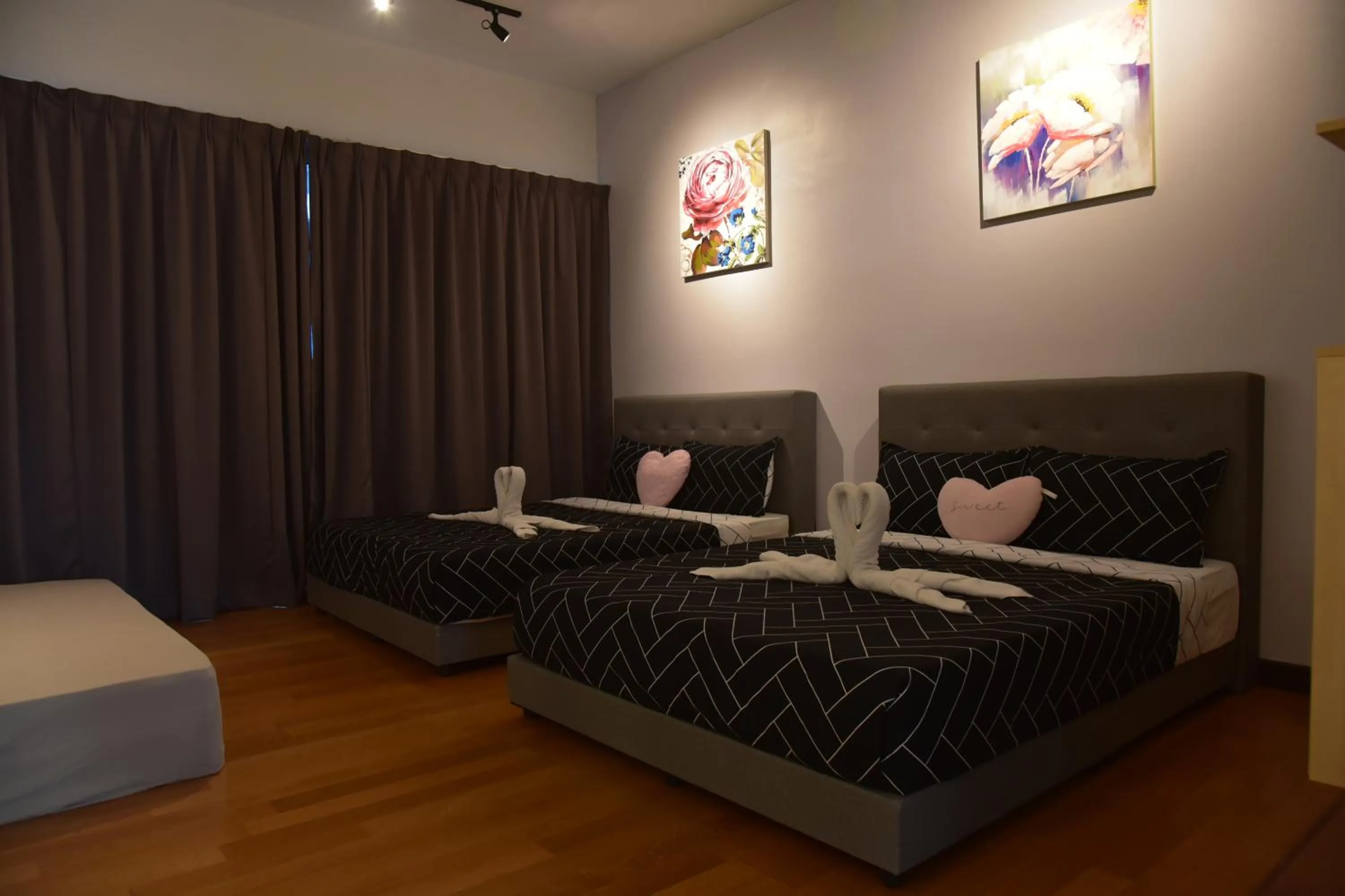 Bed in Wonderful KLCC View at Regalia Suites