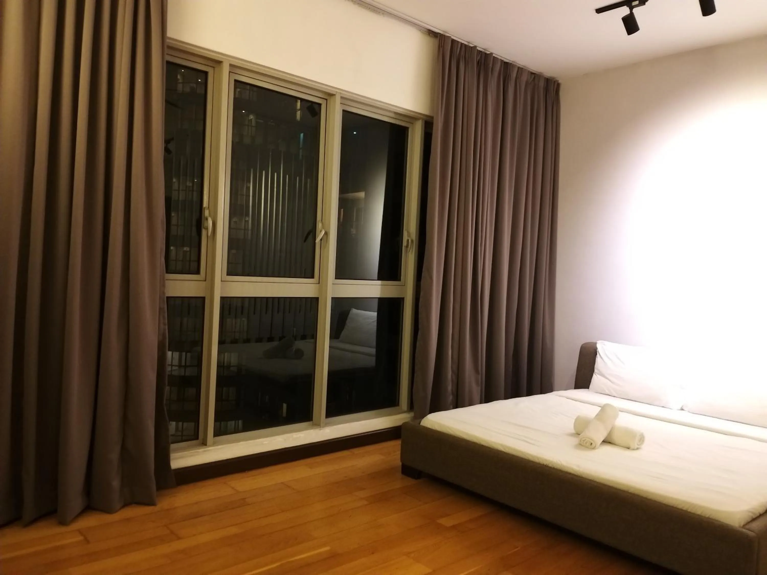 Bed in Wonderful KLCC View at Regalia Suites