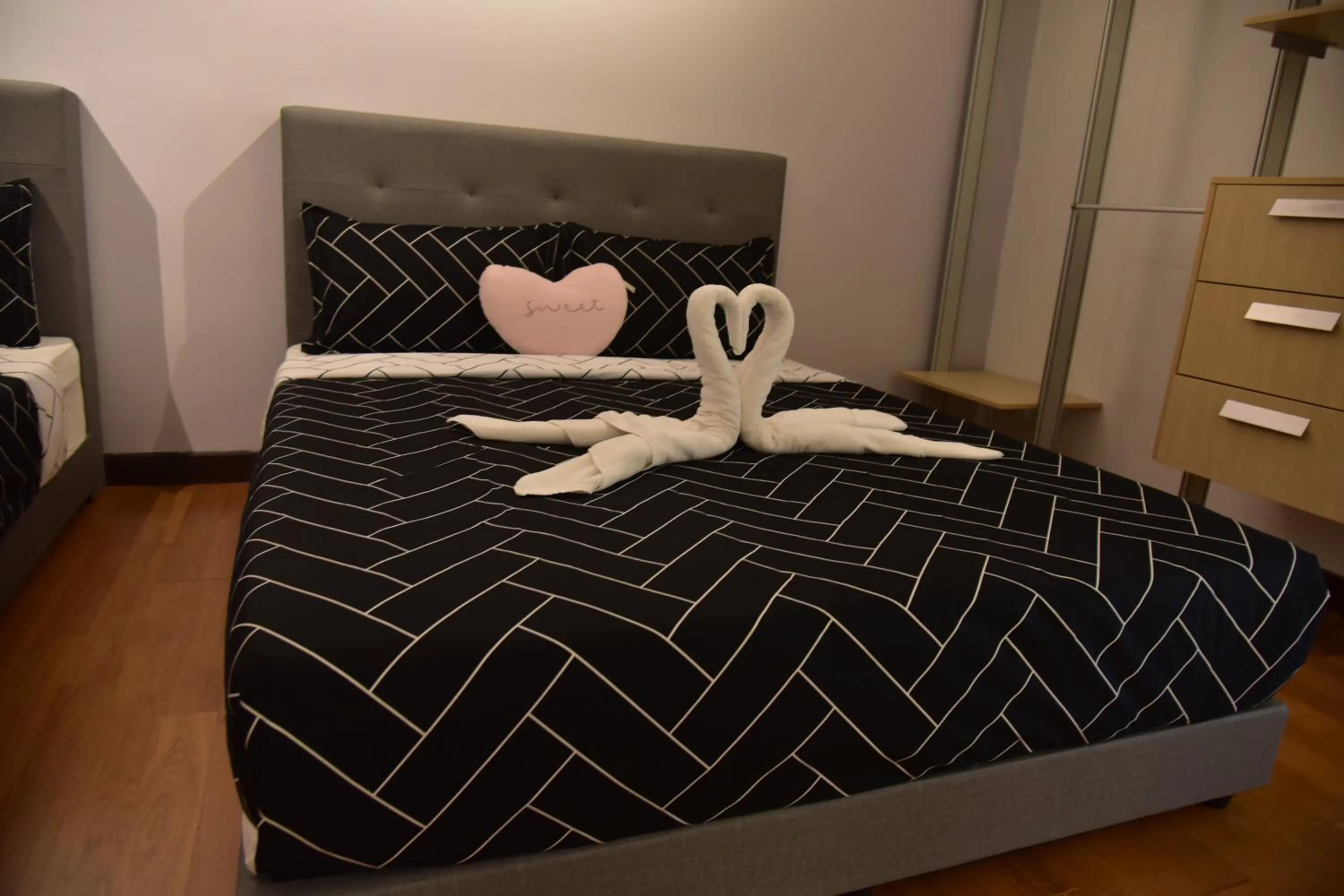 Bed in Wonderful KLCC View at Regalia Suites