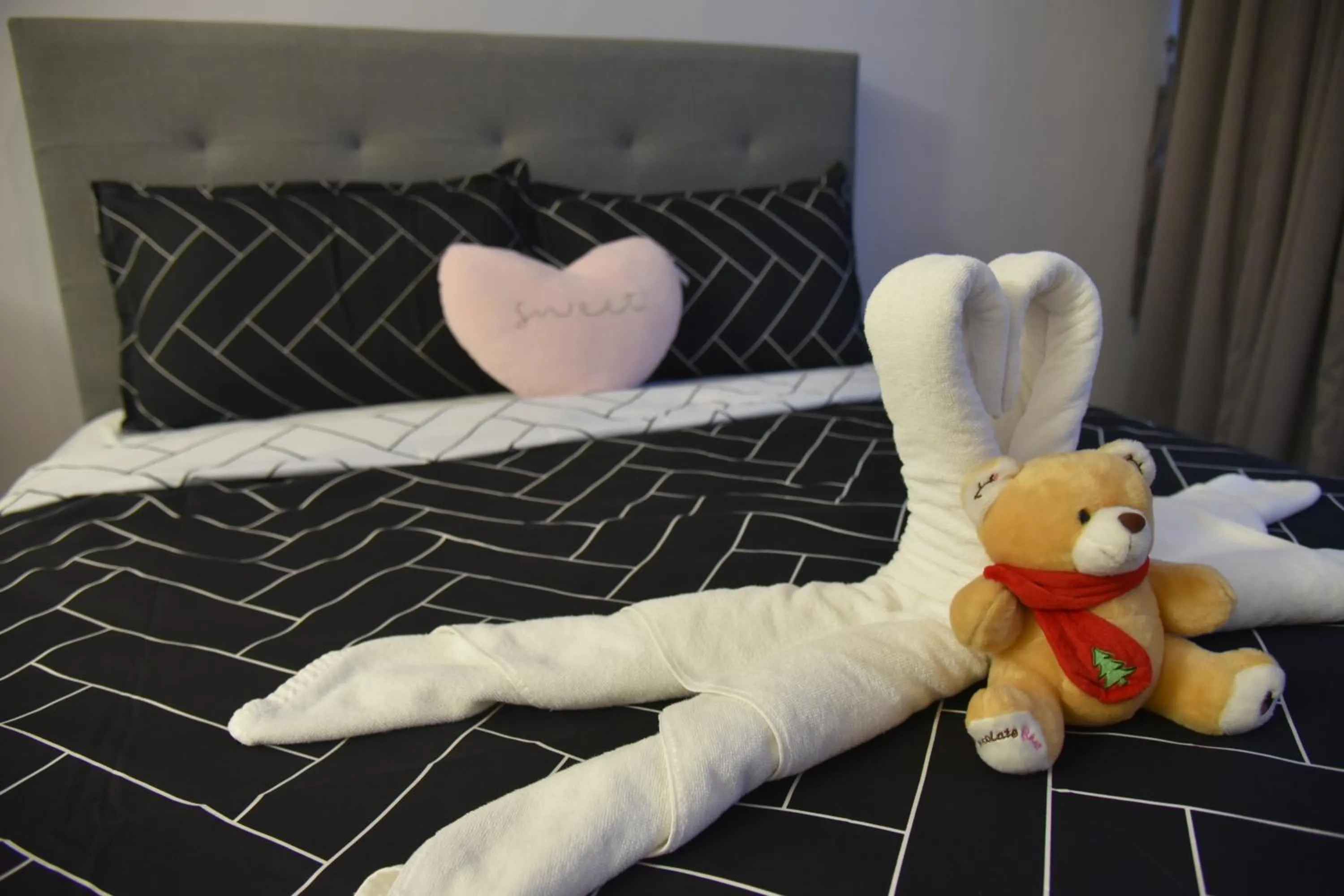 Bed in Wonderful KLCC View at Regalia Suites