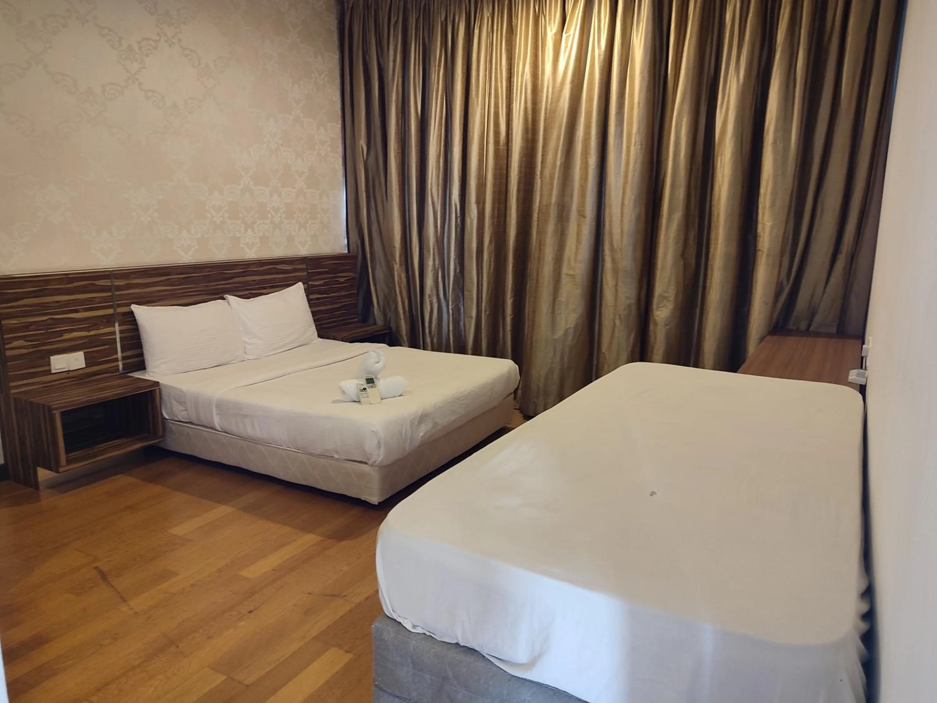 Bed in Wonderful KLCC View at Regalia Suites