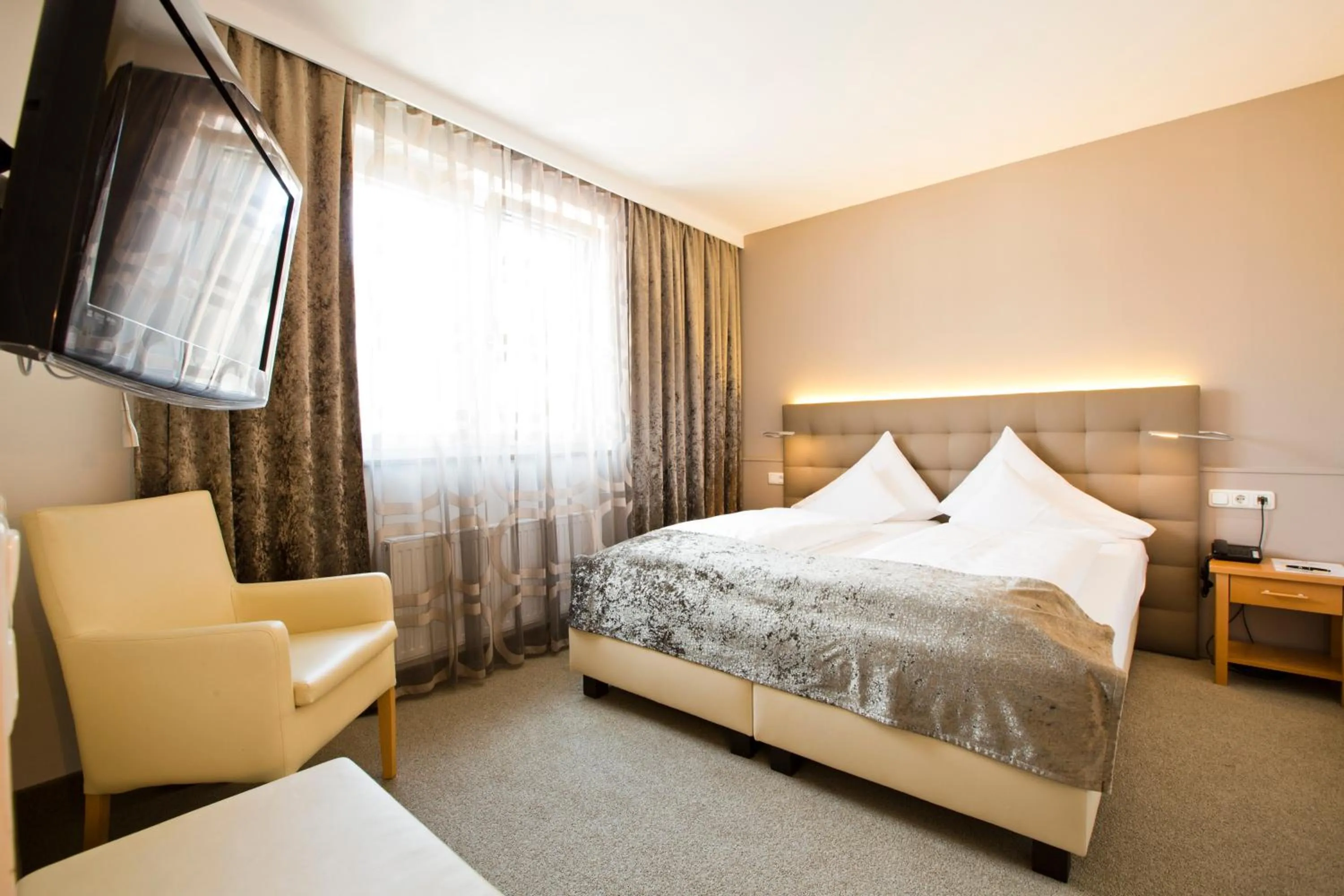 Bed in Stadthotel Goldenes Schiff