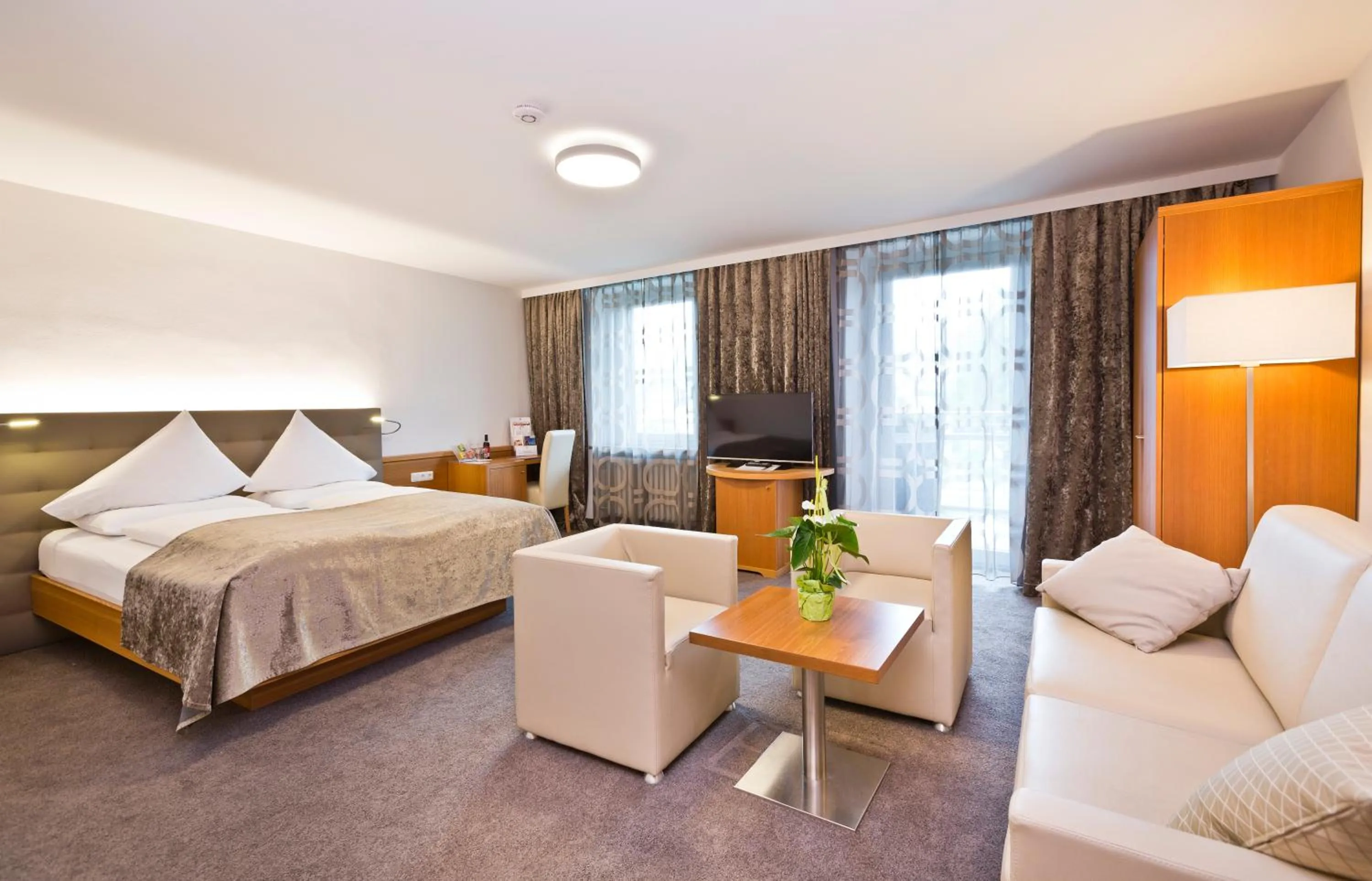 Day, Bed in Stadthotel Goldenes Schiff