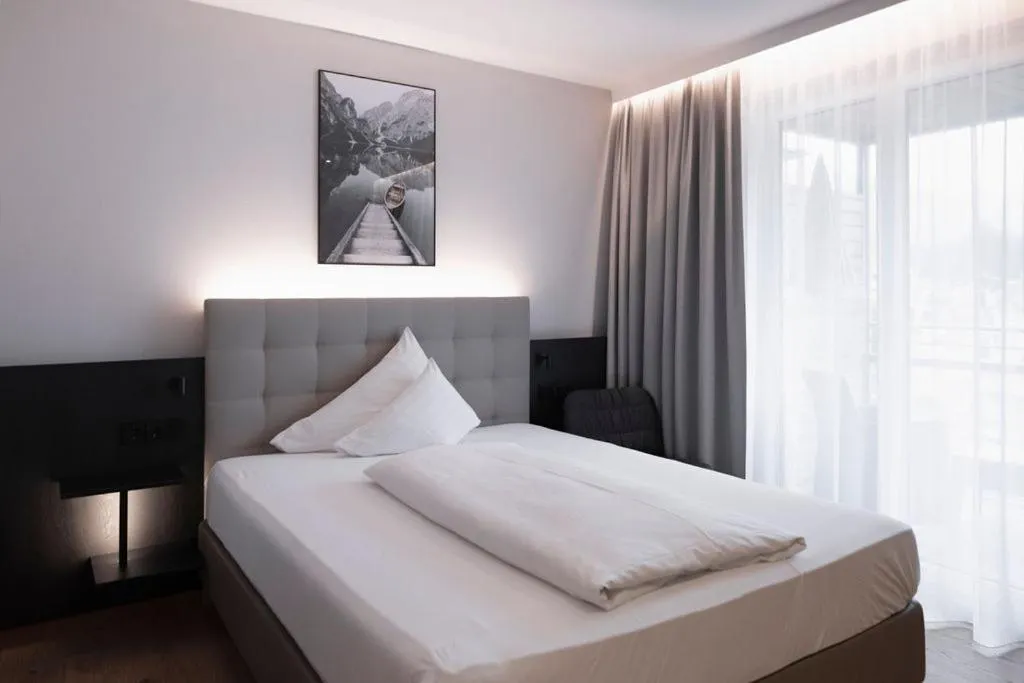 Photo of the whole room, Bed in Stadthotel Goldenes Schiff