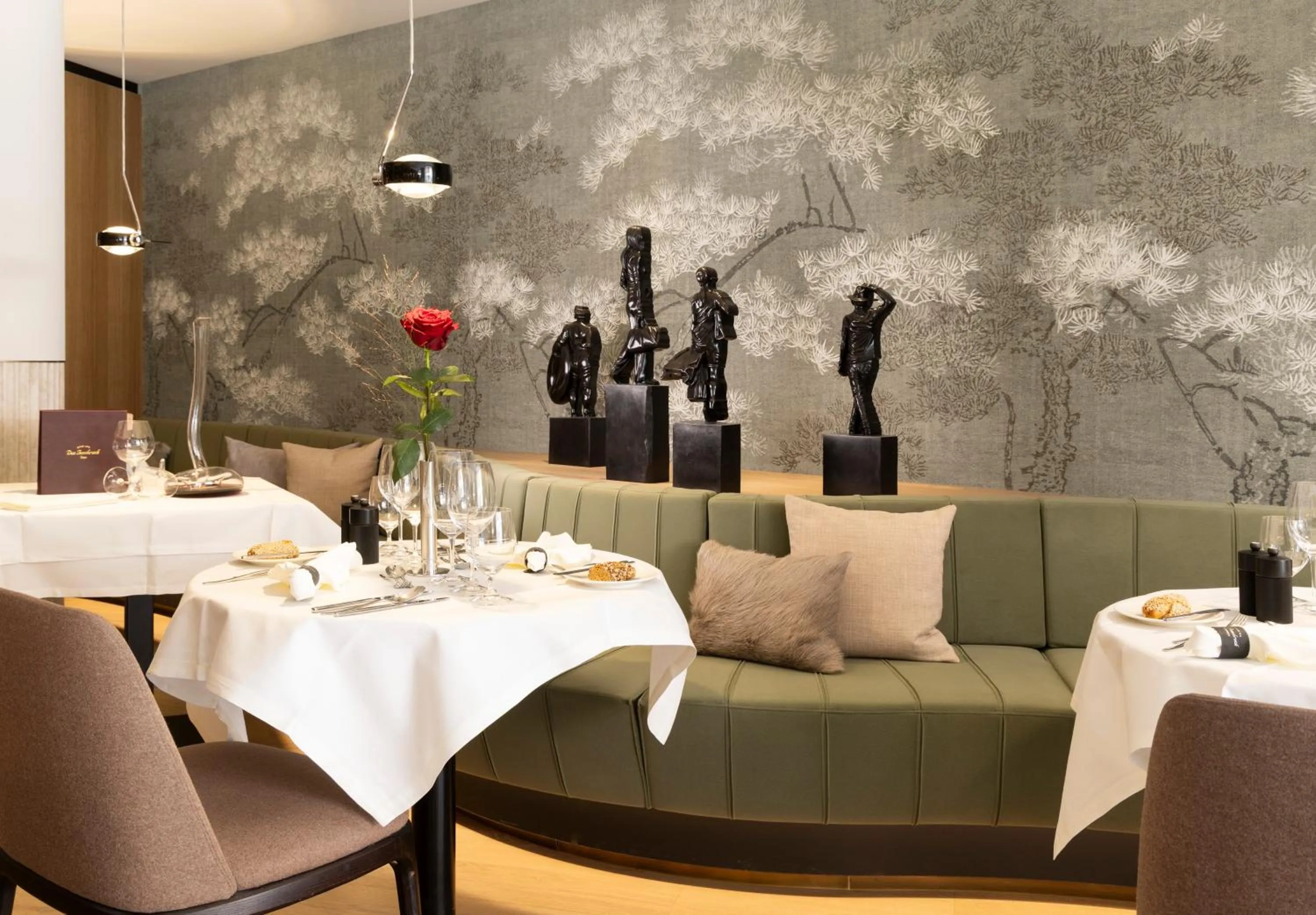 Restaurant/places to eat in Hotel Innsbruck